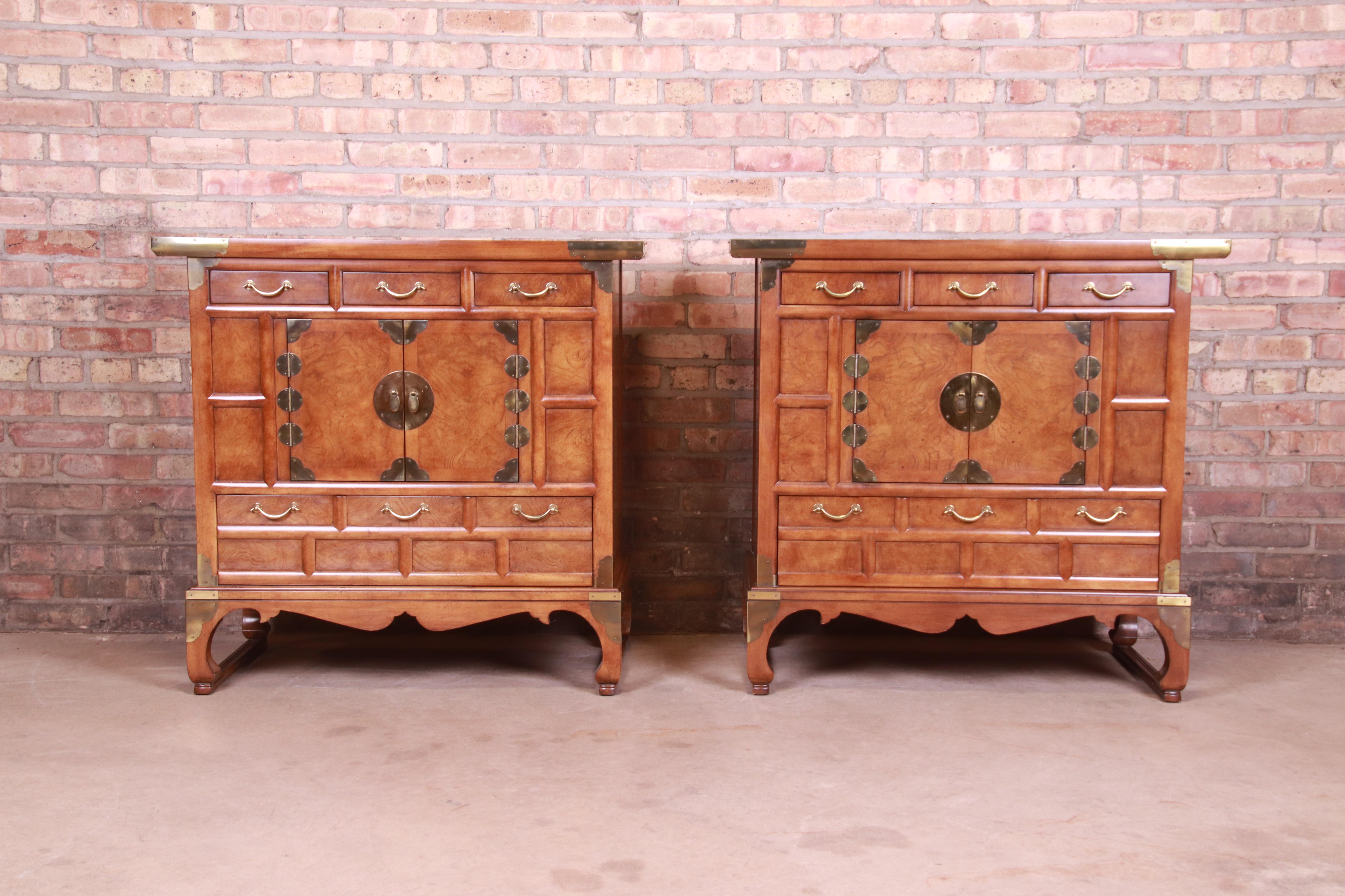 Baker Furniture Chinoiserie Burl Wood Commode or Bar Cabinet, Circa 1960s For Sale 5