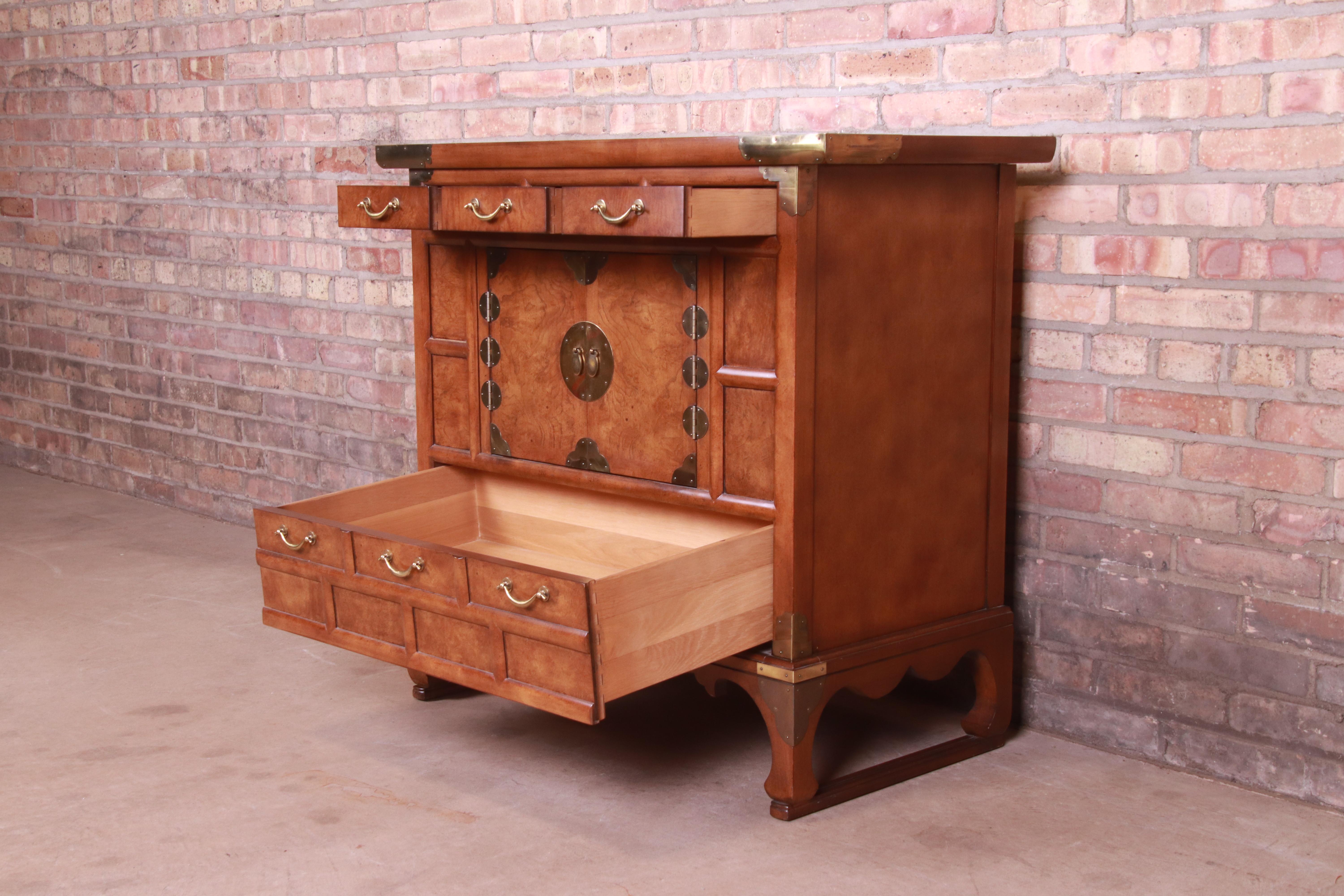 20th Century Baker Furniture Chinoiserie Burl Wood Commode or Bar Cabinet, Circa 1960s For Sale