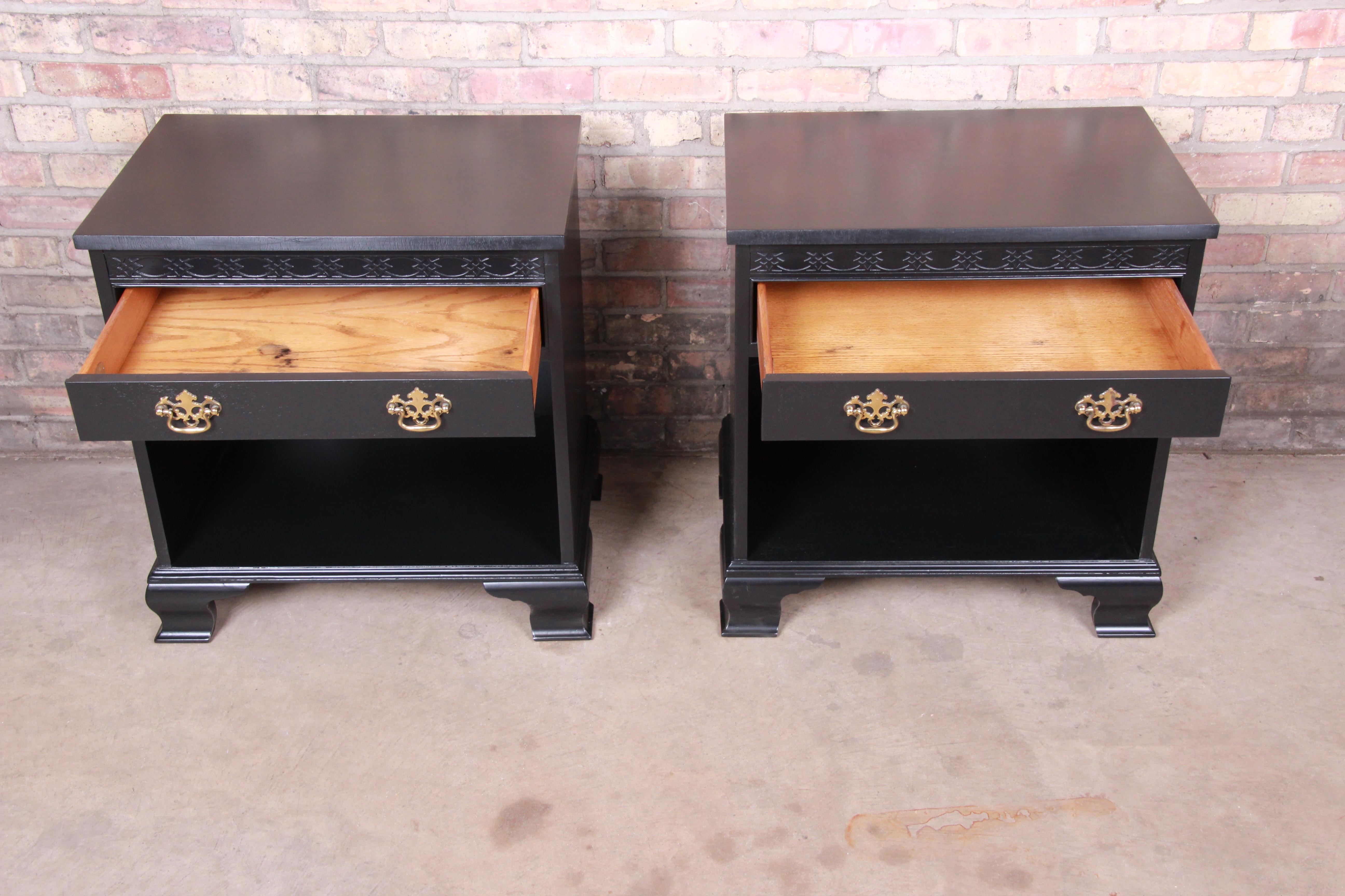 Baker Furniture Chippendale Black Lacquered Nightstands, Newly Refinished In Good Condition For Sale In South Bend, IN