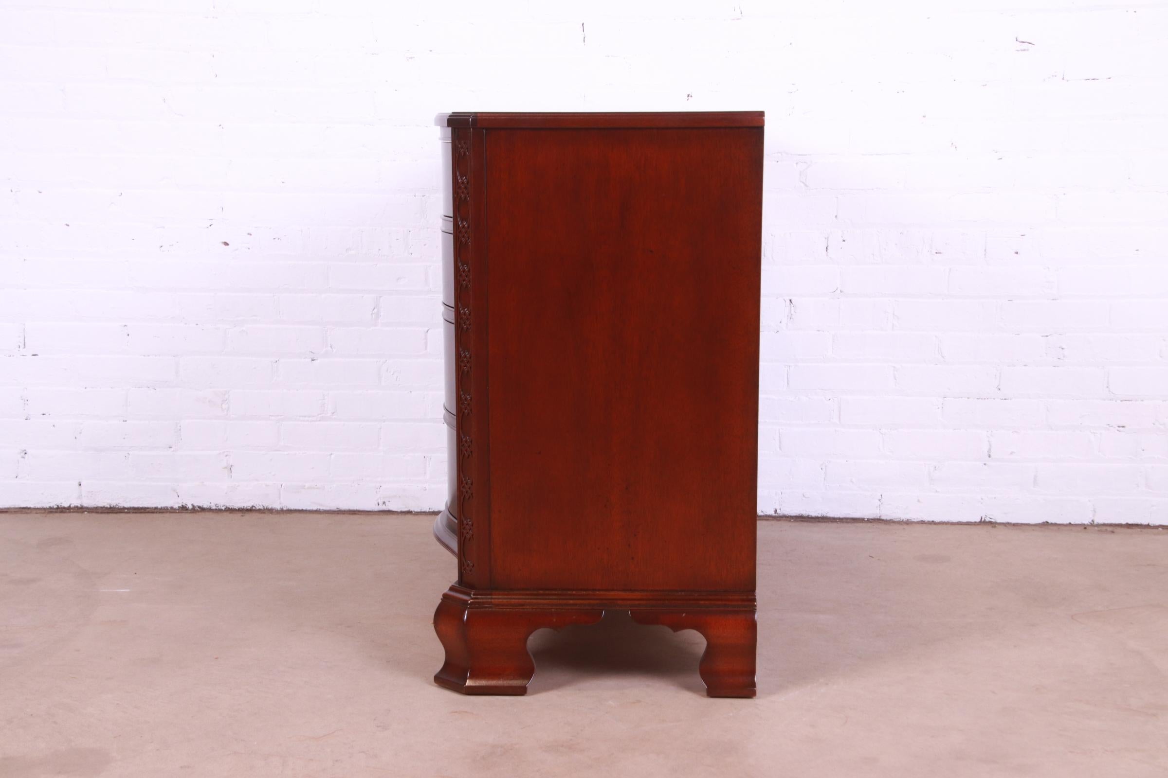 Baker Furniture Chippendale Carved Mahogany Chest of Drawers, Newly Refinished For Sale 10