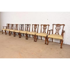 Chaises de salle à manger en acajou sculpté de Baker Furniture Chippendale, ensemble de huit chaises