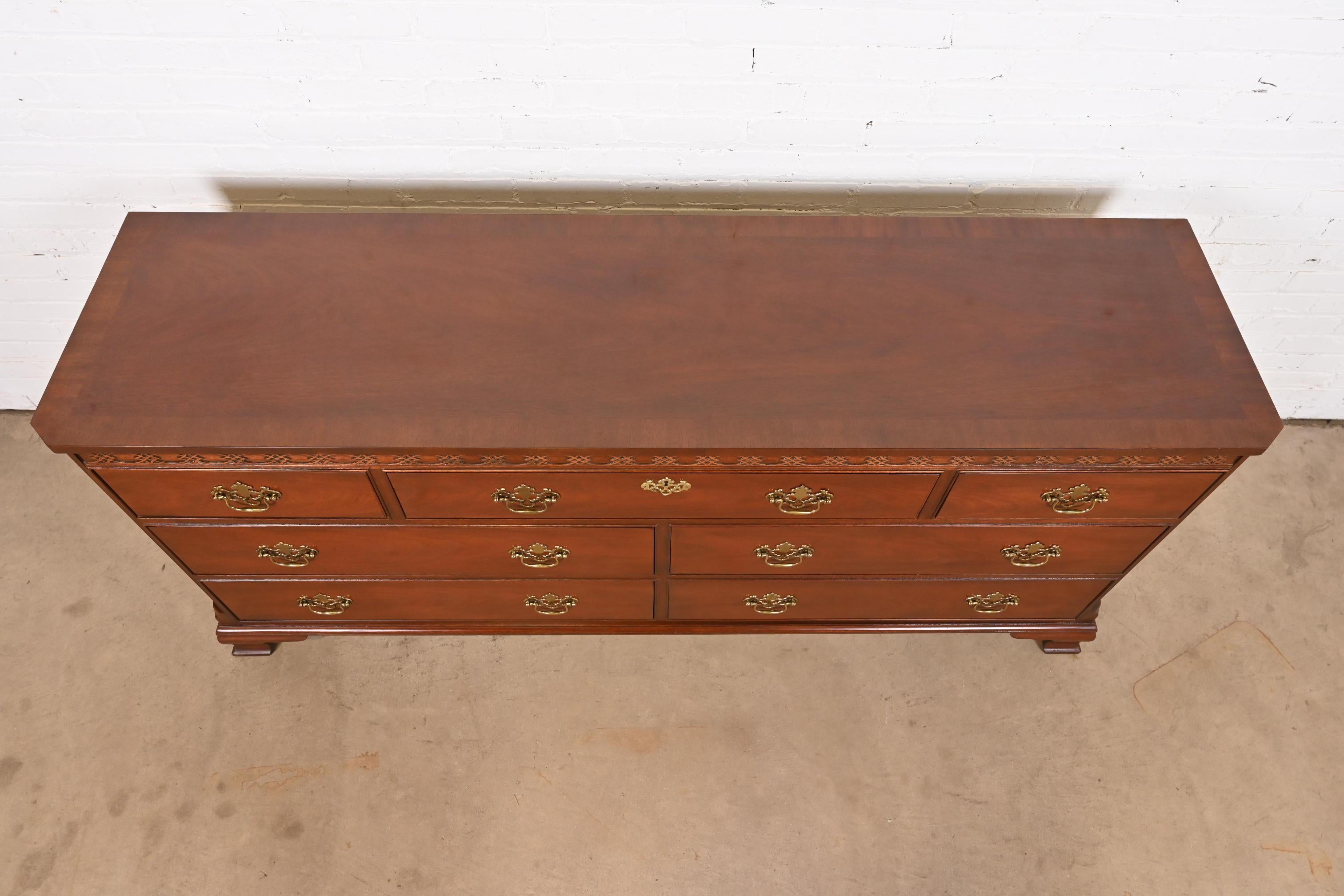 Baker Furniture Chippendale Carved Mahogany Lowboy Dresser or Credenza For Sale 4