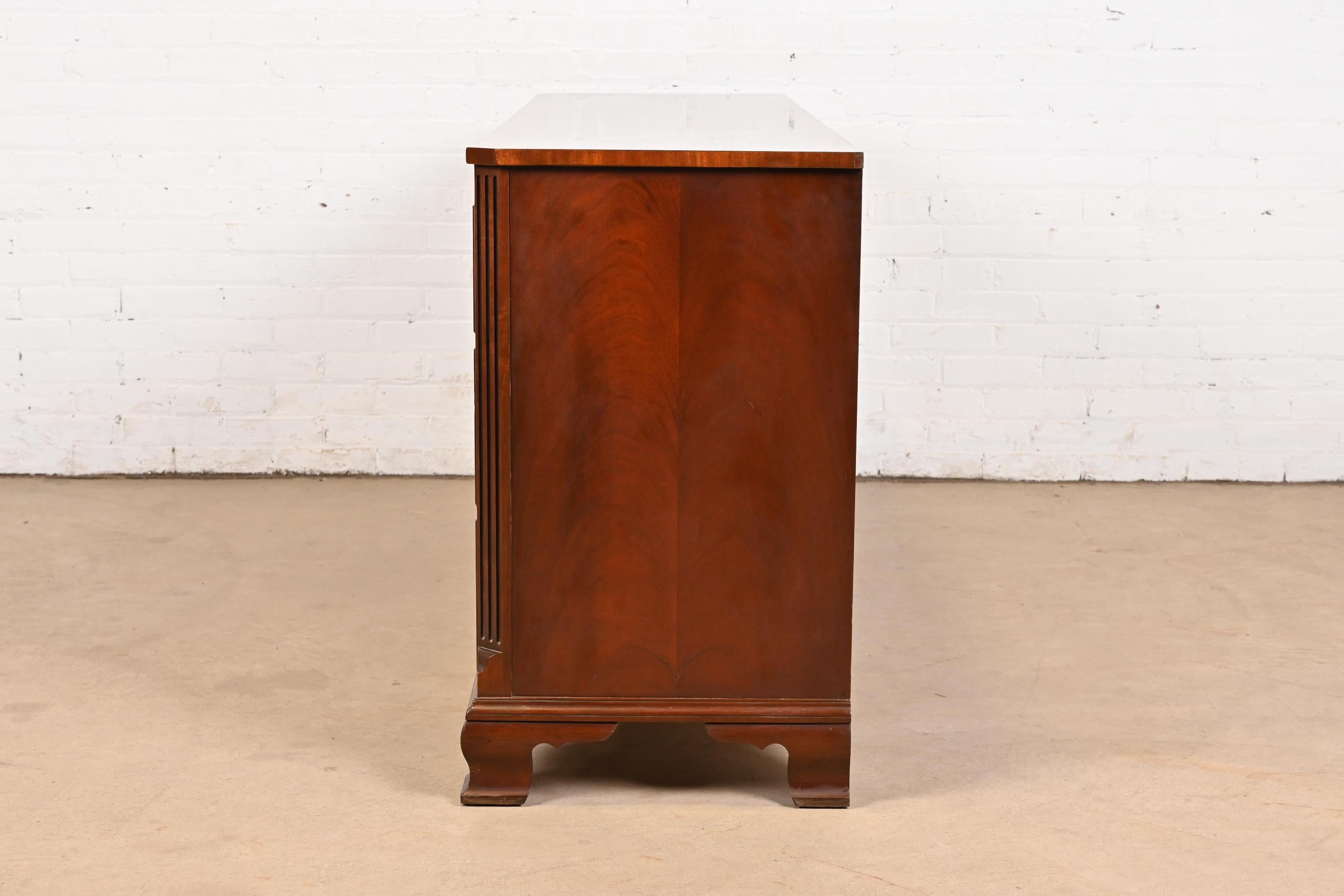 Baker Furniture Chippendale Carved Mahogany Lowboy Dresser or Credenza For Sale 5