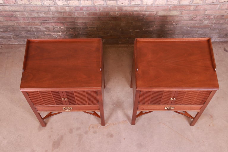 Baker Furniture Chippendale Carved Mahogany Nightstands, Newly Refinished For Sale 4