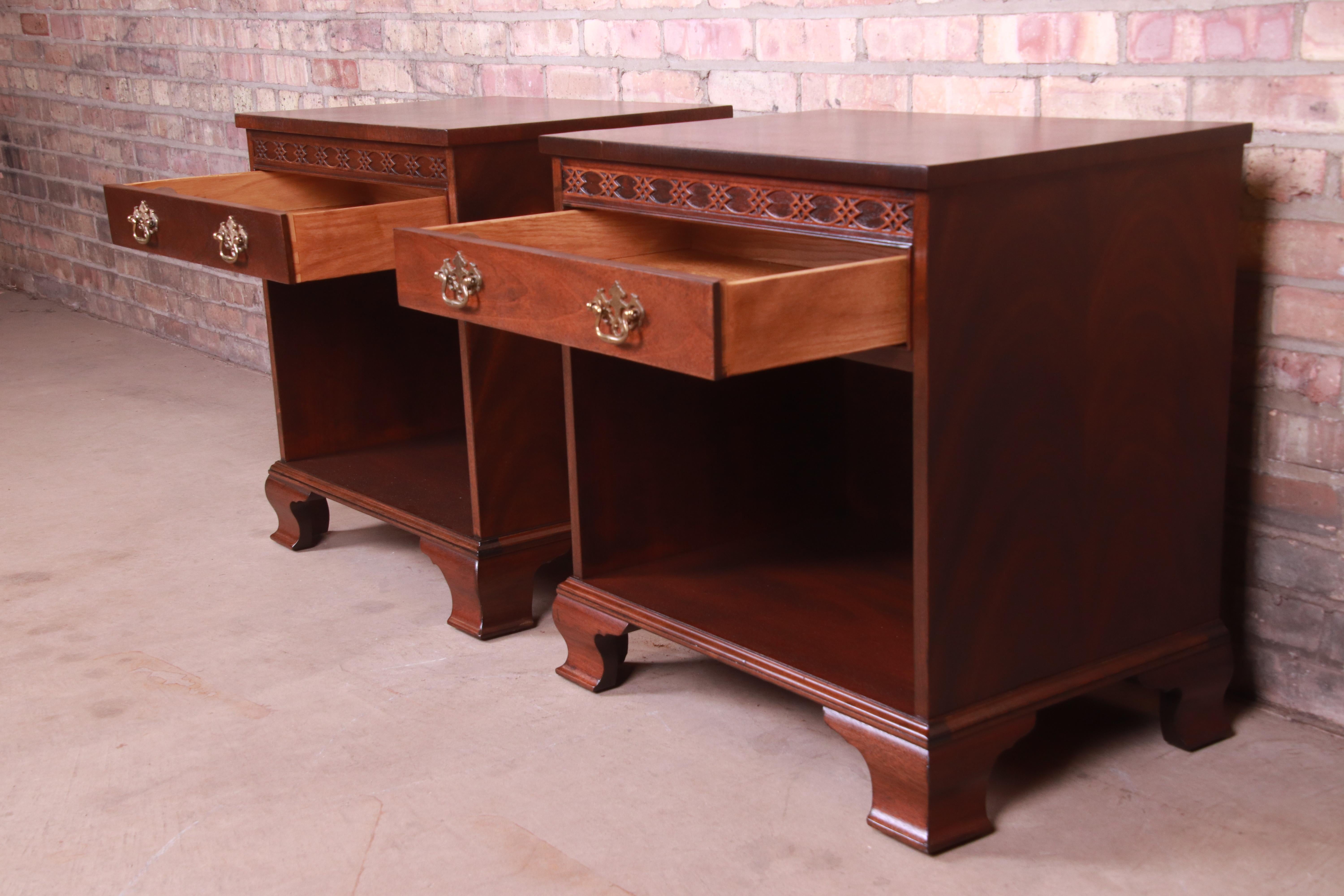 Baker Furniture Chippendale Carved Mahogany Nightstands, Newly Refinished For Sale 4