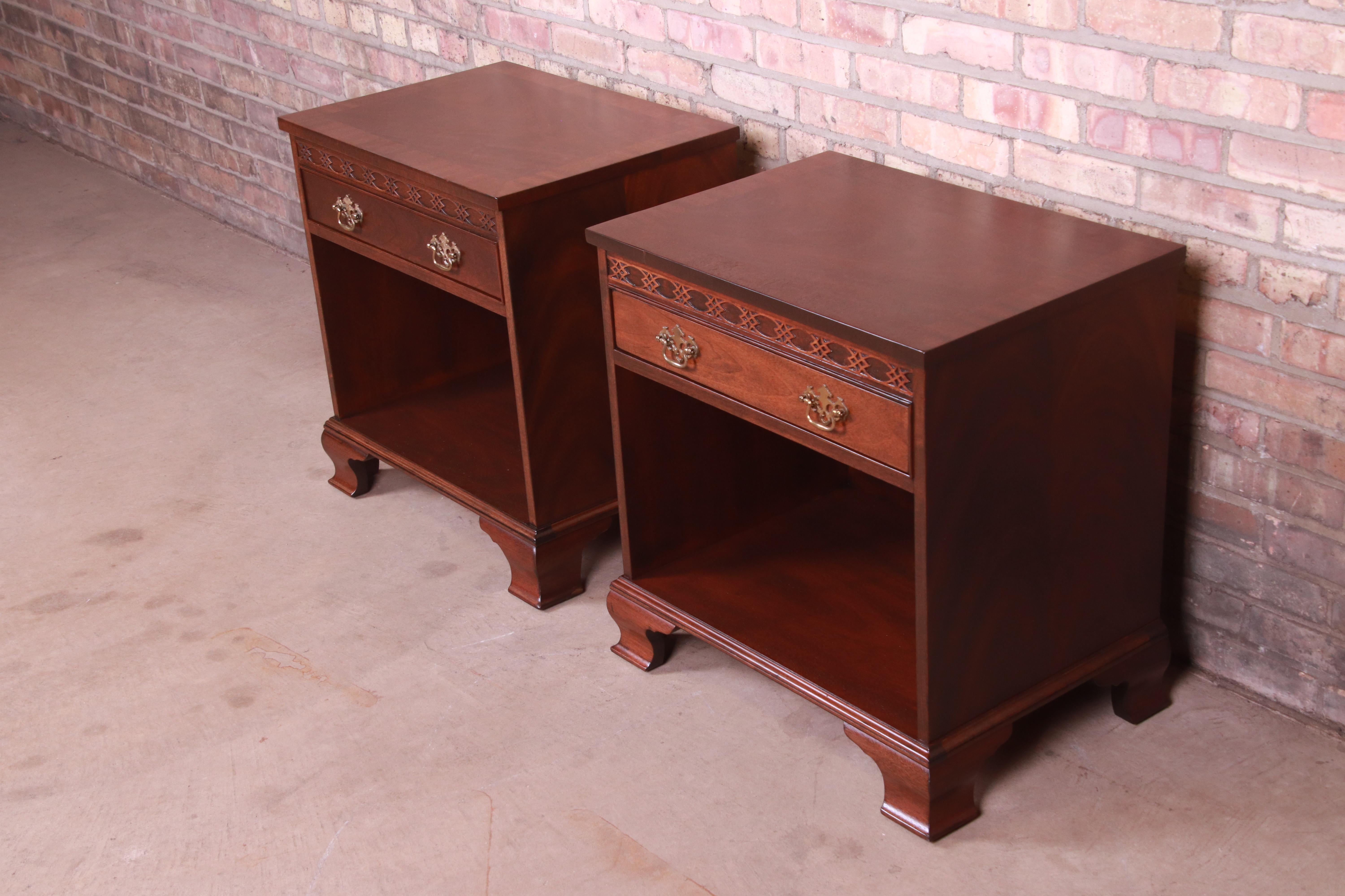 Baker Furniture Chippendale Carved Mahogany Nightstands, Newly Refinished In Good Condition For Sale In South Bend, IN