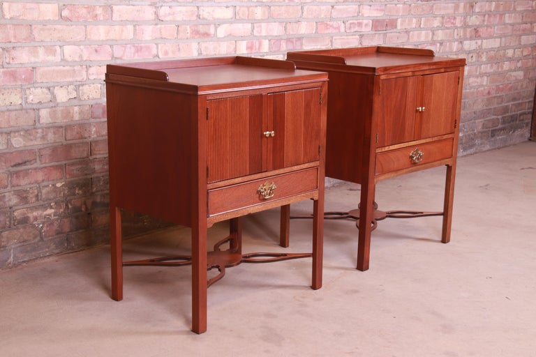 Brass Baker Furniture Chippendale Carved Mahogany Nightstands, Newly Refinished For Sale