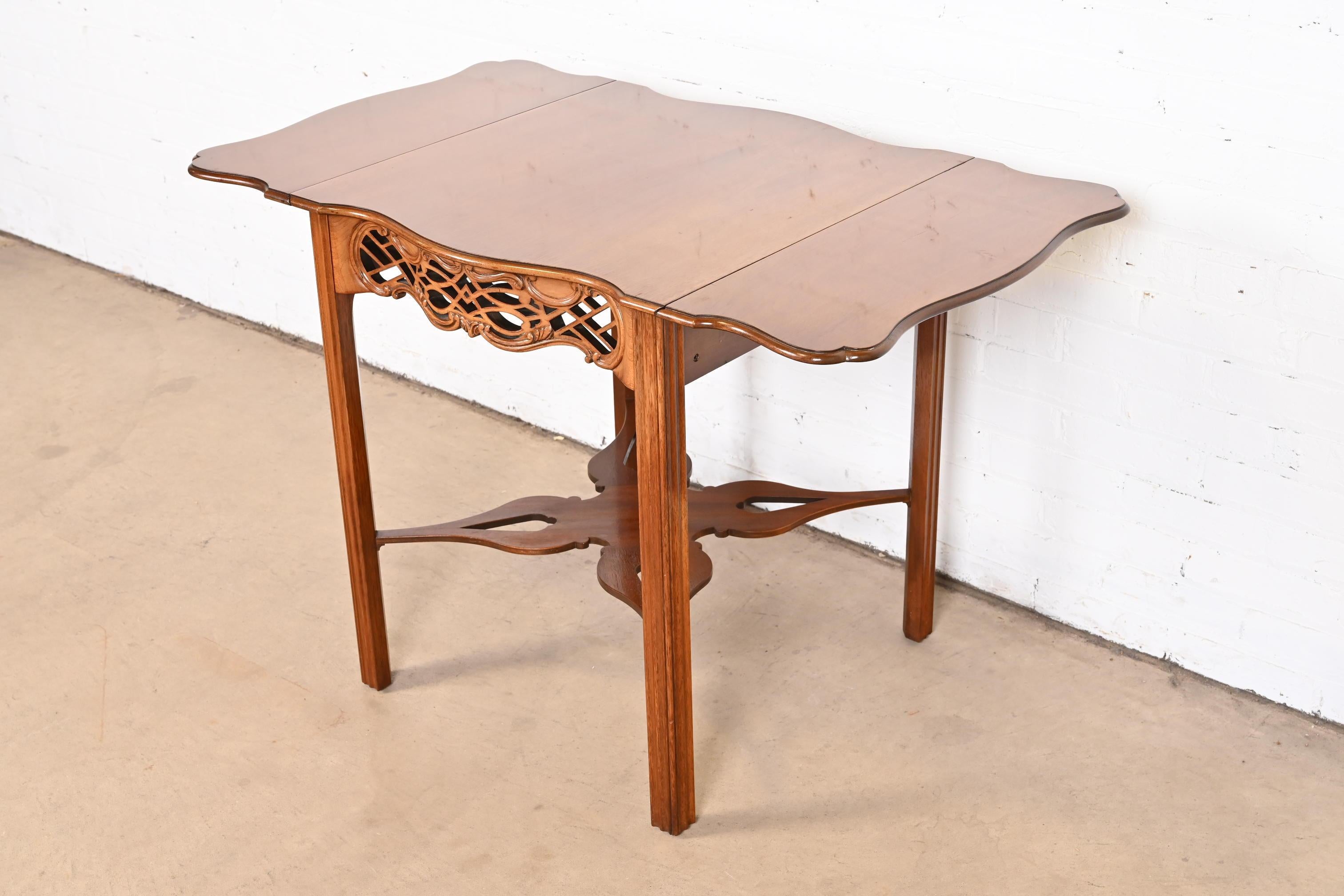 Baker Furniture Chippendale Carved Mahogany Pembroke Tea Table For Sale 5
