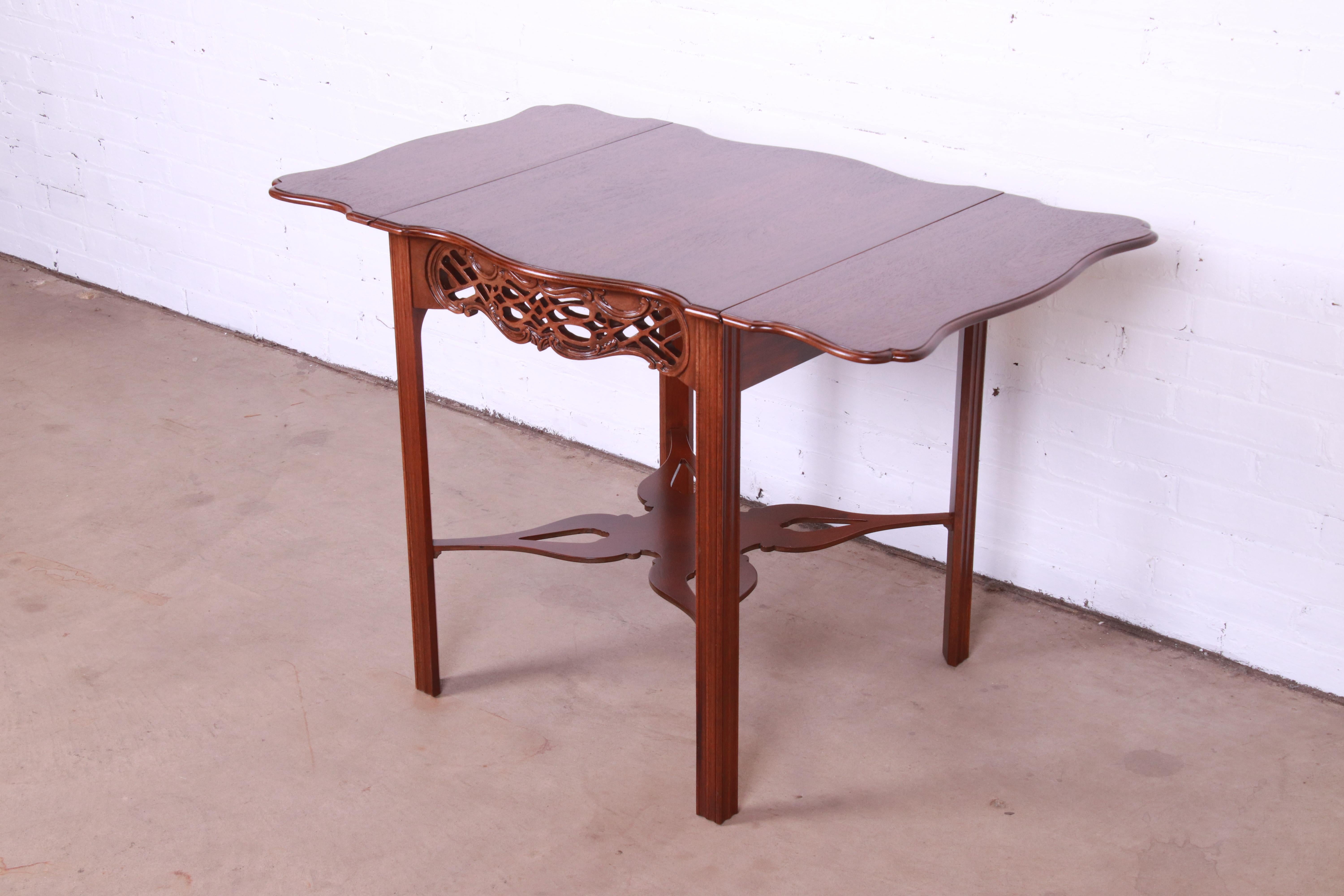 Baker Furniture Chippendale Carved Mahogany Pembroke Tea Table, Newly Refinished For Sale 8