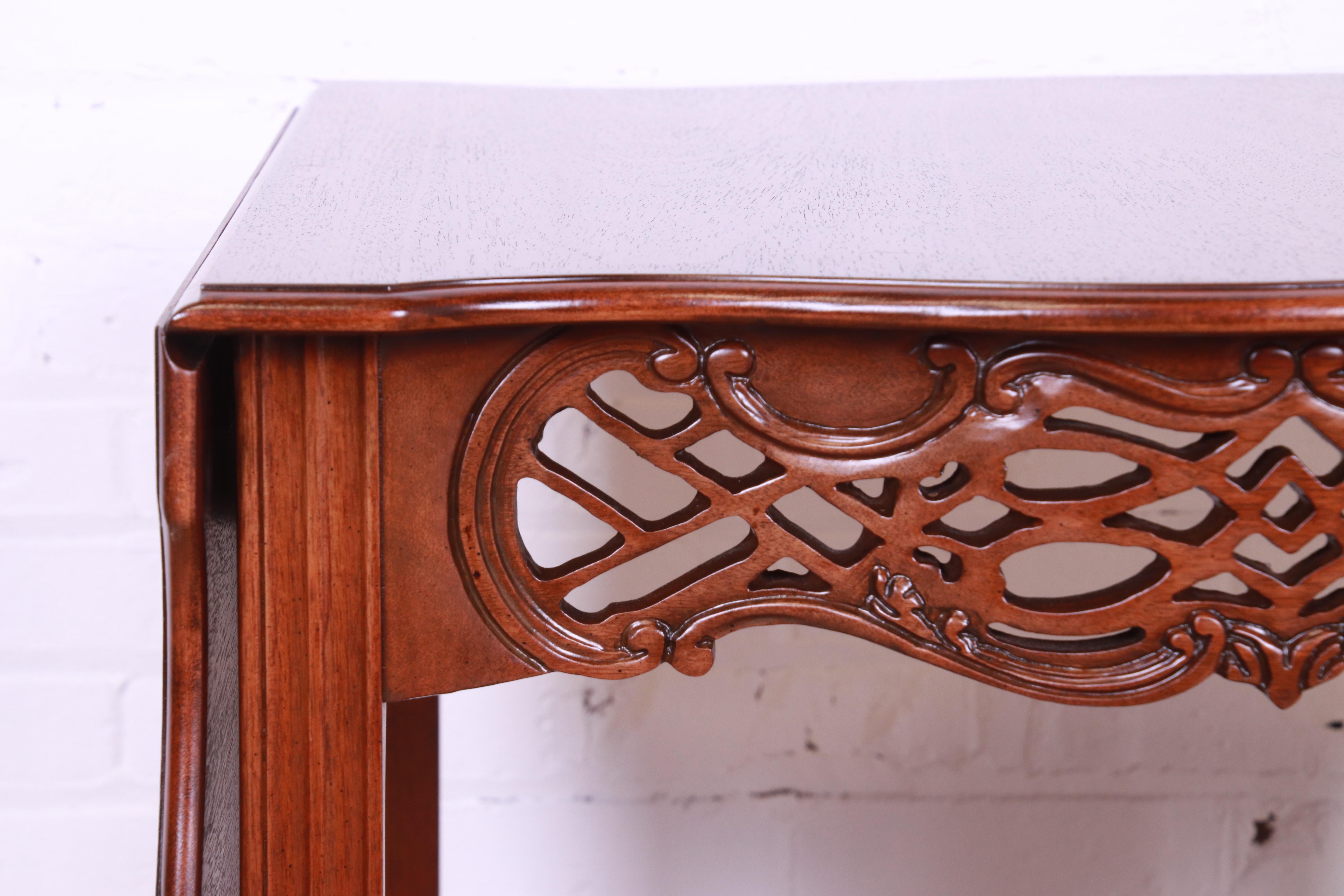 Baker Furniture Chippendale Carved Mahogany Pembroke Tea Table, Newly Refinished For Sale 3