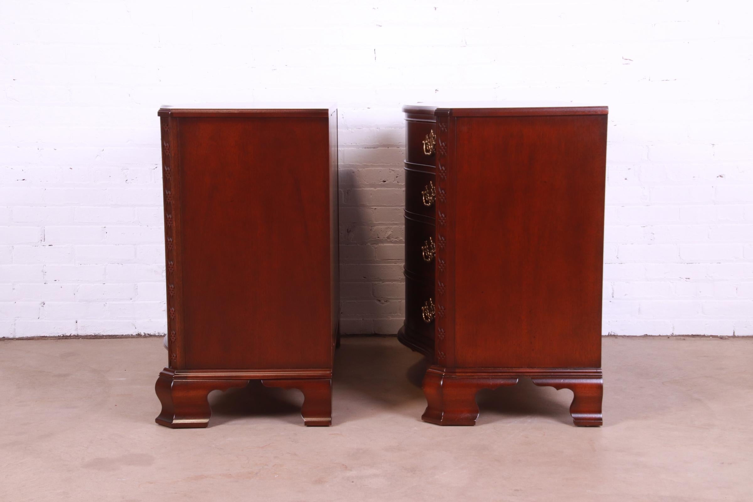 Baker Furniture Chippendale Carved Mahogany Serpentine Dresser Chests, Pair For Sale 12
