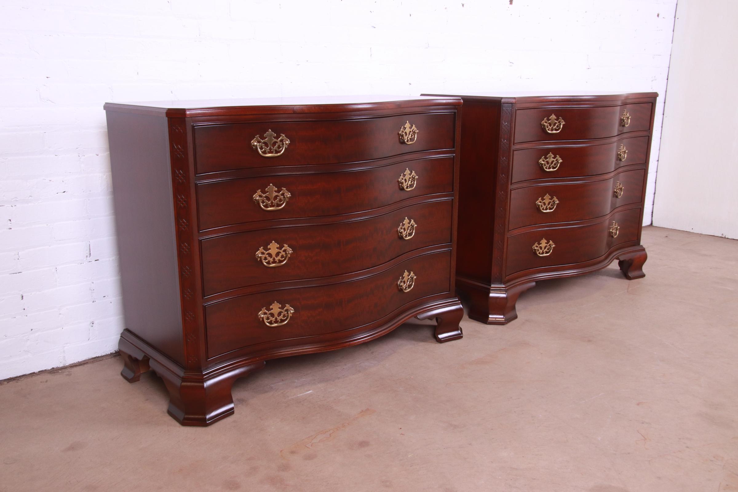 Brass Baker Furniture Chippendale Carved Mahogany Serpentine Dresser Chests, Pair For Sale