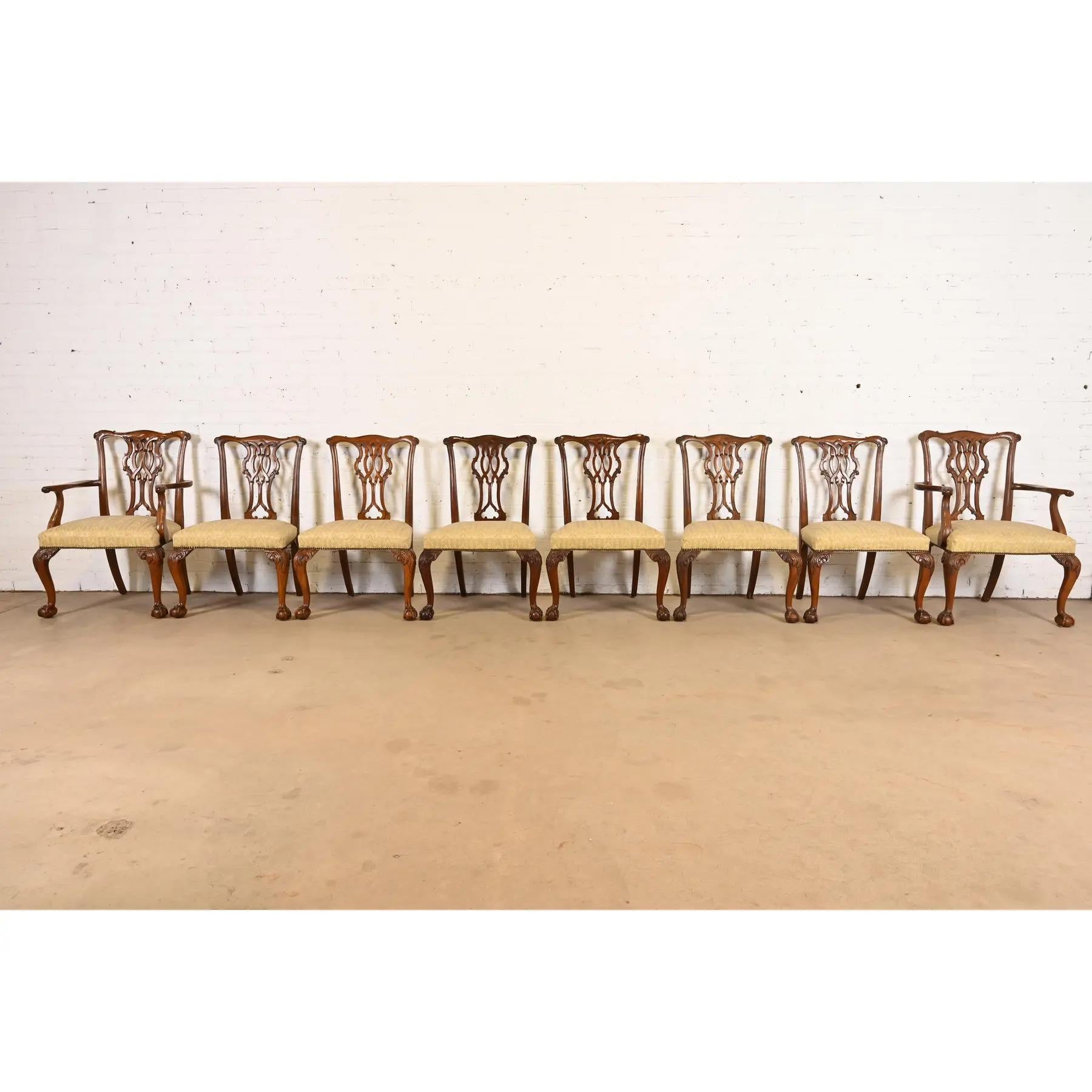 Chaises d'appoint ou chaises de salle à manger en acajou sculpté de Baker Furniture Chippendale, paire en vente 7