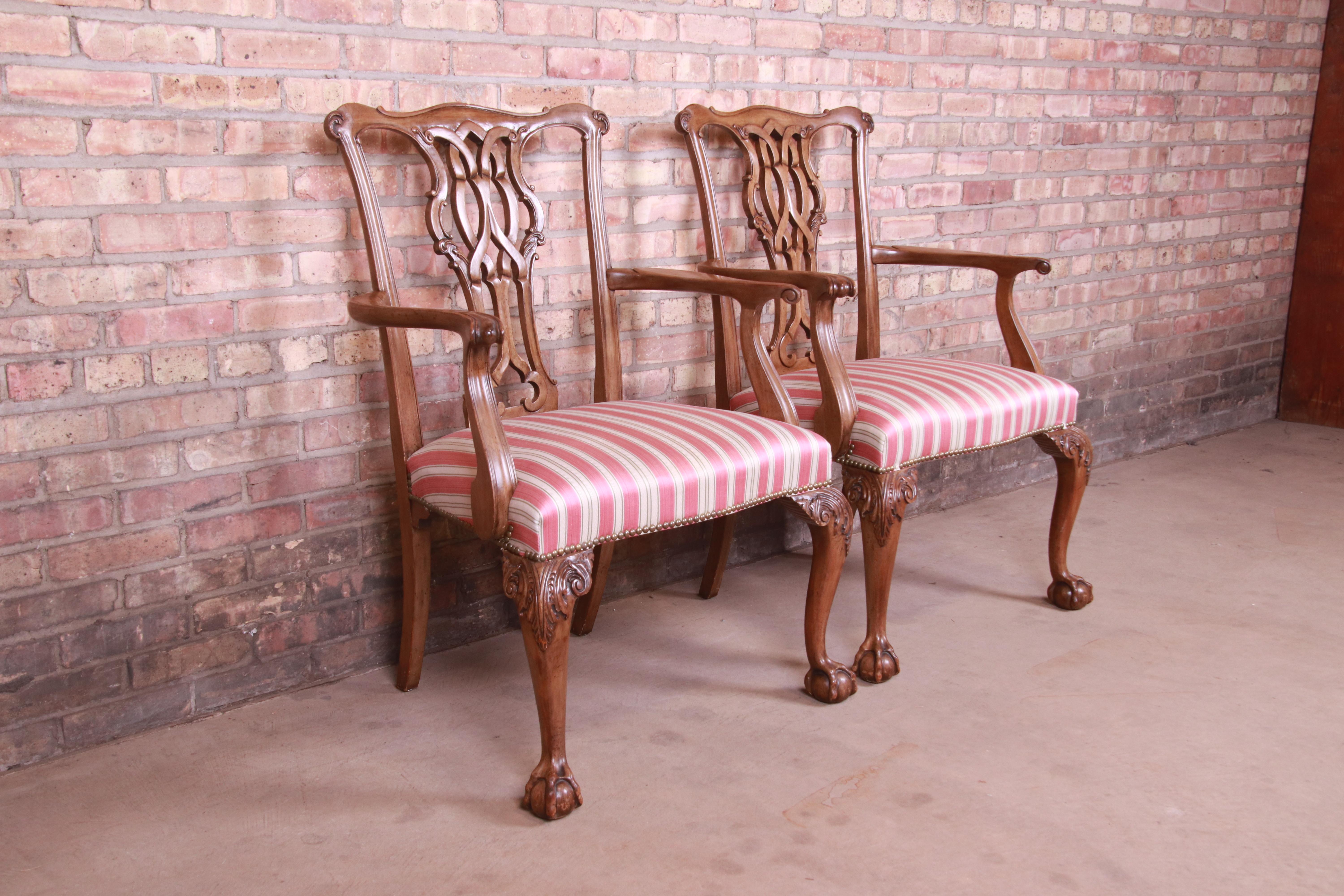 Baker Furniture Chippendale Carved Walnut Armchairs, Pair In Good Condition In South Bend, IN
