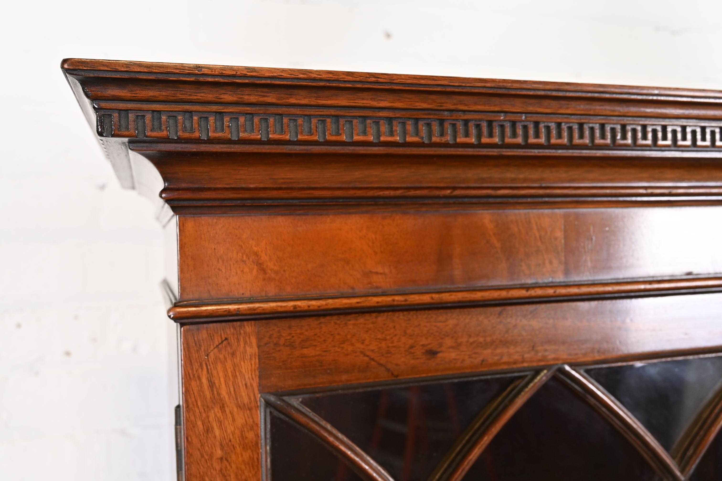Baker Furniture Chippendale Flame Mahogany Breakfront Bookcase Cabinet 6
