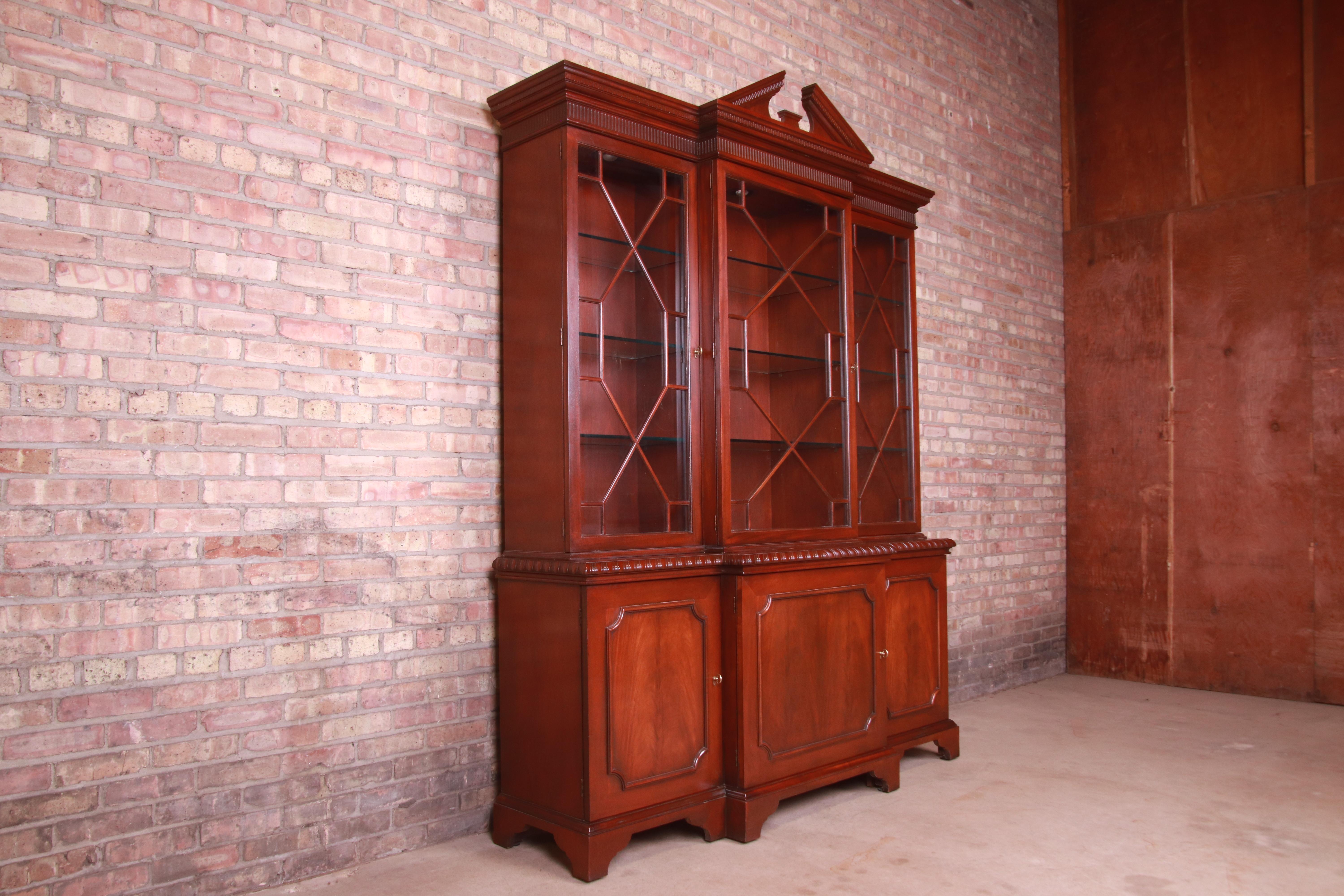 Baker Furniture Chippendale Mahogany Breakfront Bookcase Cabinet 1