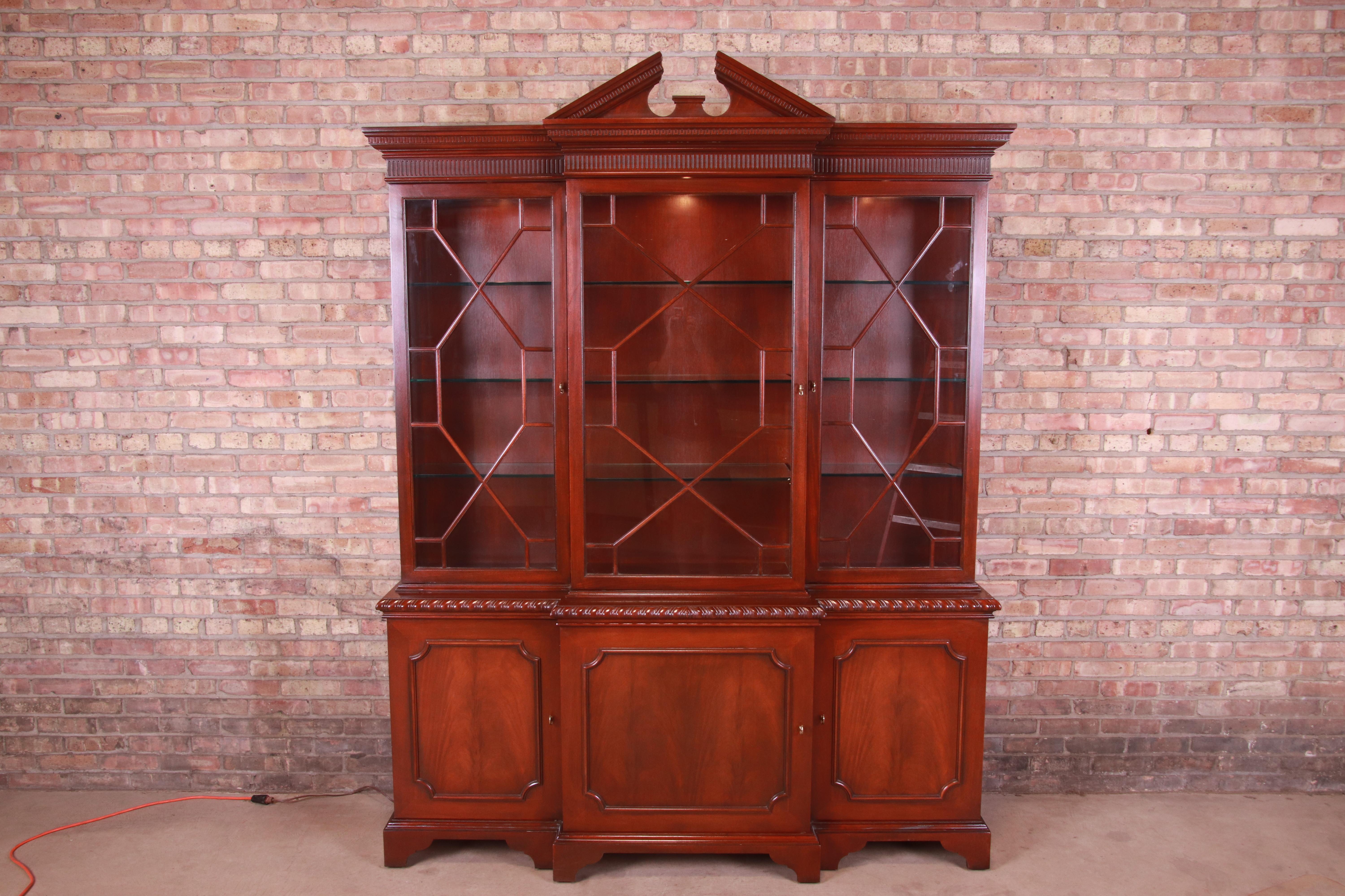 Baker Furniture Chippendale Mahogany Breakfront Bookcase Cabinet 3