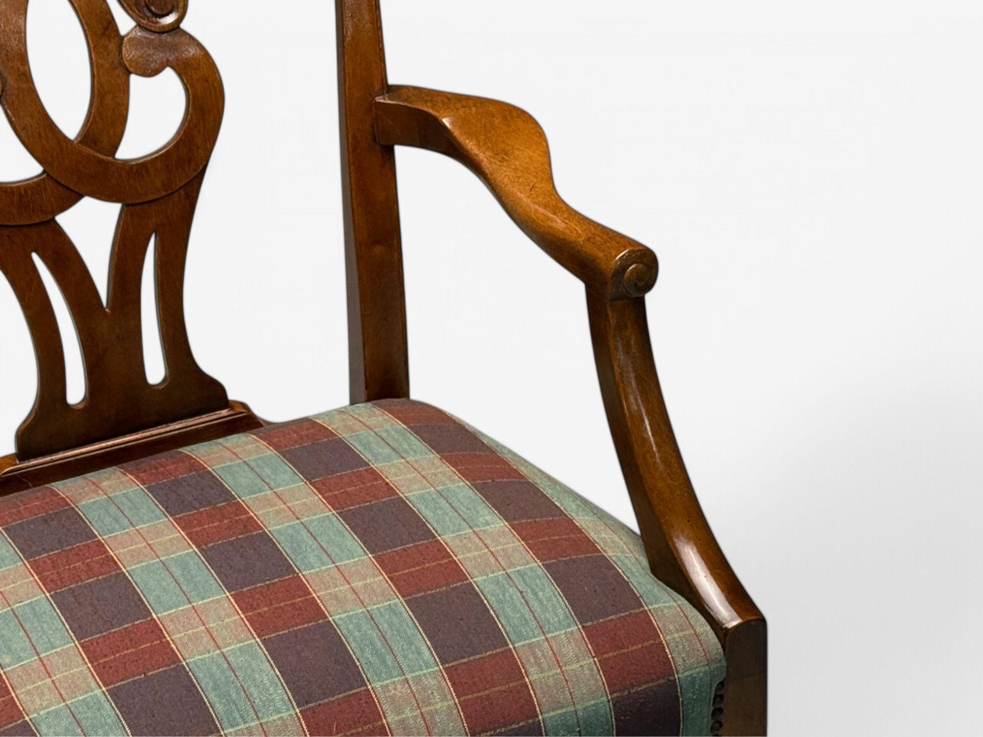 Baker Furniture, Chippendale Style, Mahogany, Eight Dining Chairs, USA, 1950s For Sale 4