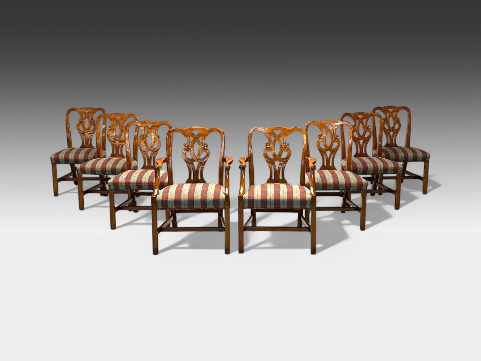 Baker Furniture, Chippendale Style, Mahogany, Fabric, Eight Traditional Dining Chairs, USA, 1950s
Set of eight carved mahogany and striped fabric Chippendale style dining chairs designed and produced by Baker Furniture in the second half of the 20th