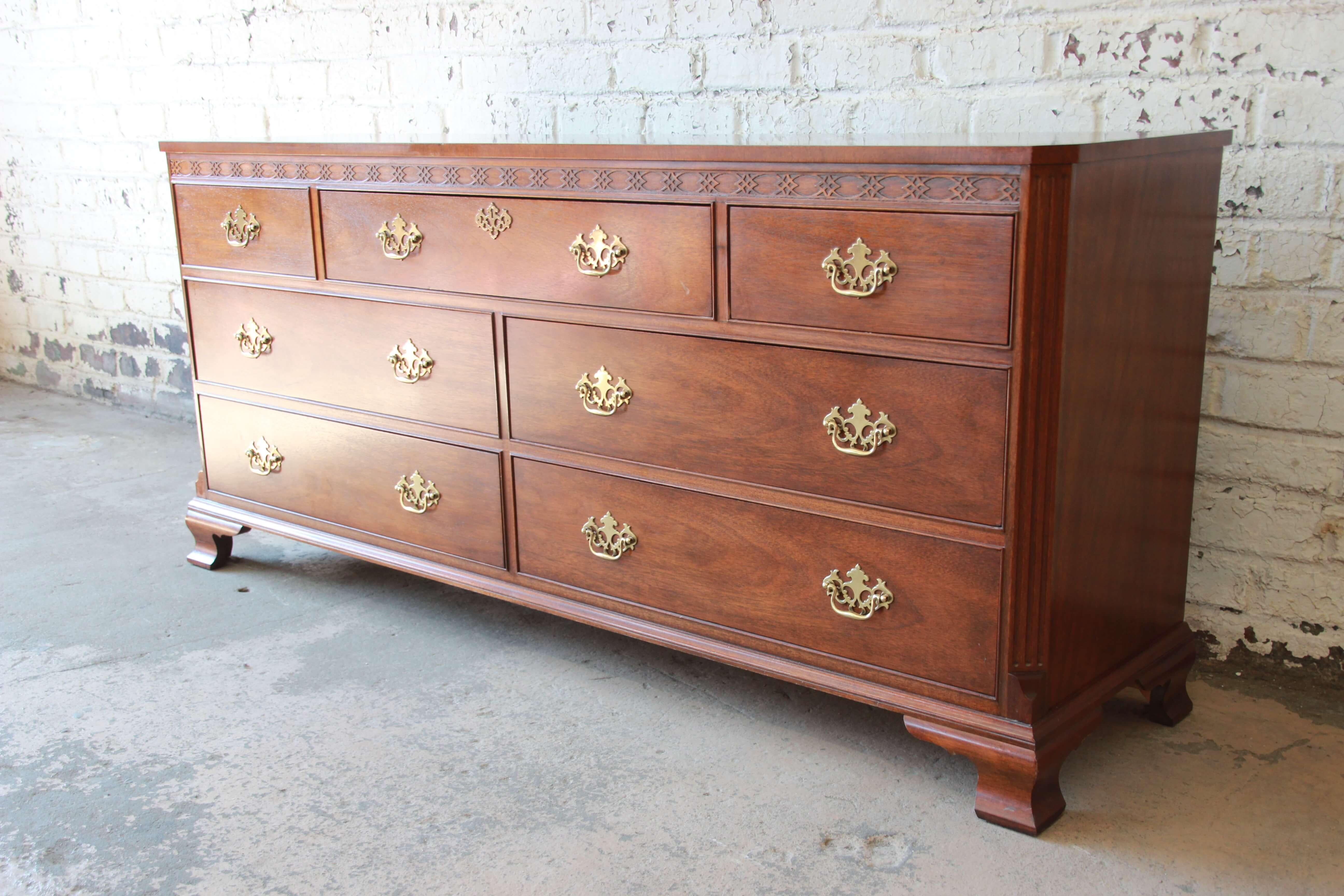 baker dresser