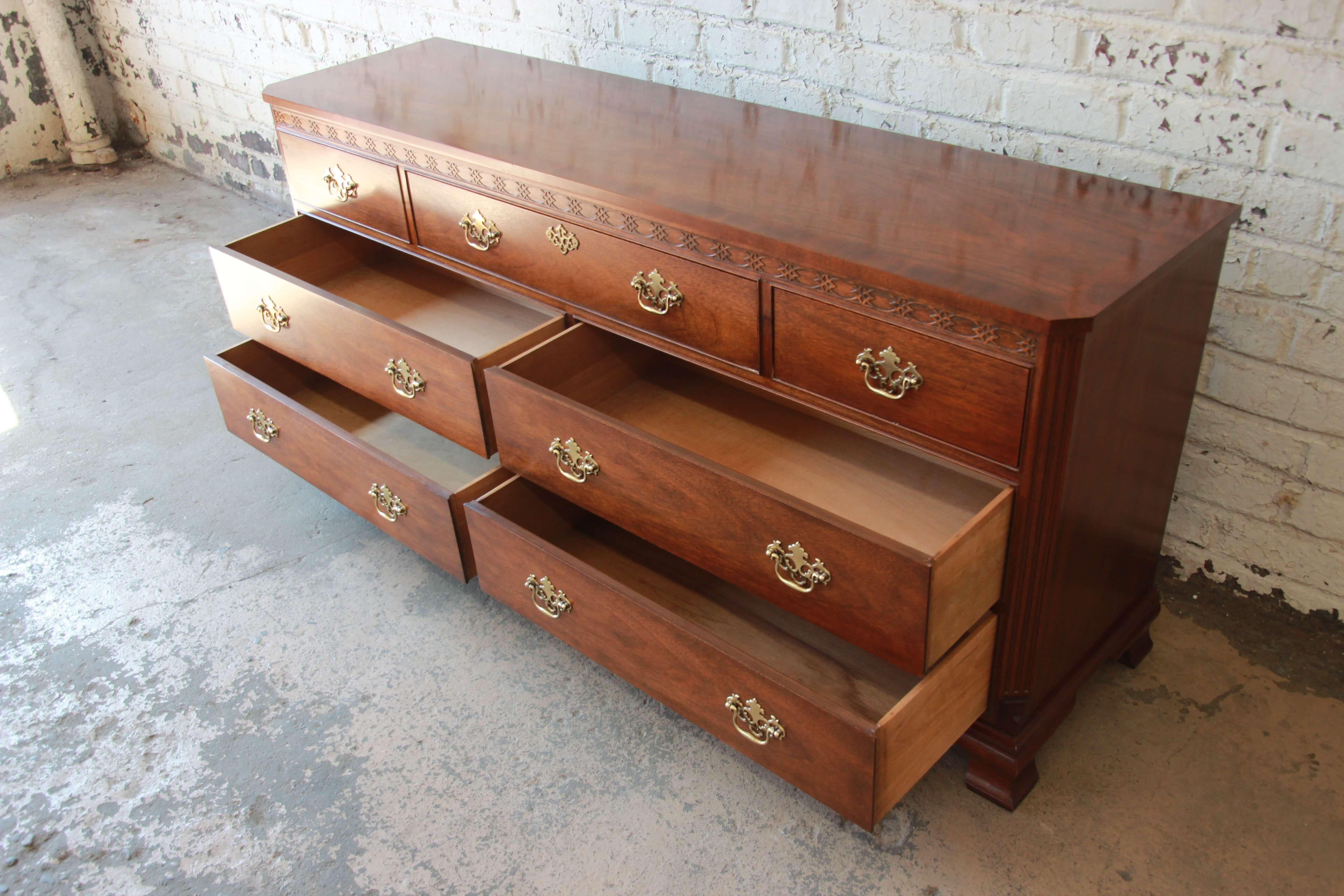 Late 20th Century Baker Furniture Chippendale Style Mahogany Seven-Drawer Long Dresser