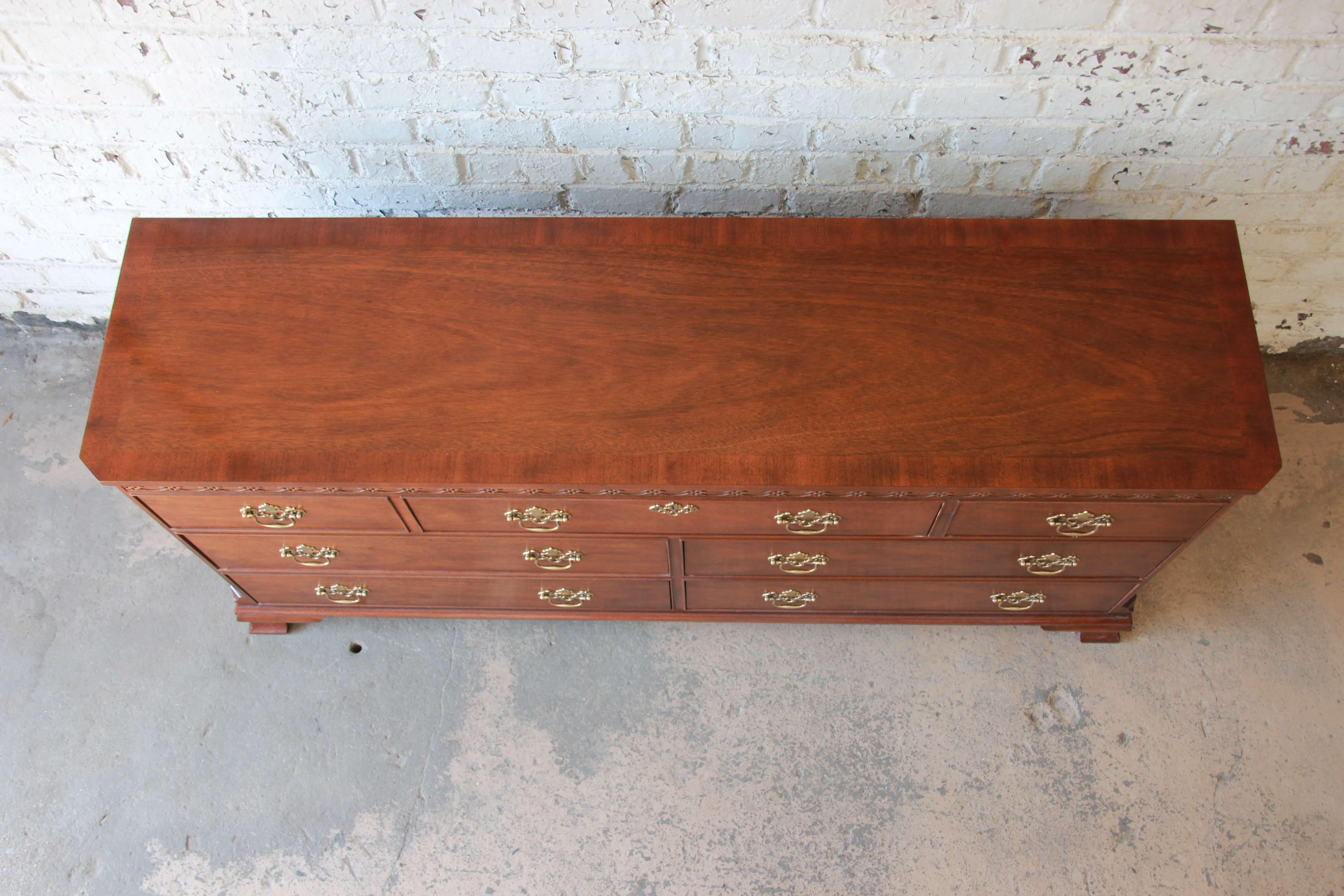 Baker Furniture Chippendale Style Mahogany Seven-Drawer Long Dresser 2