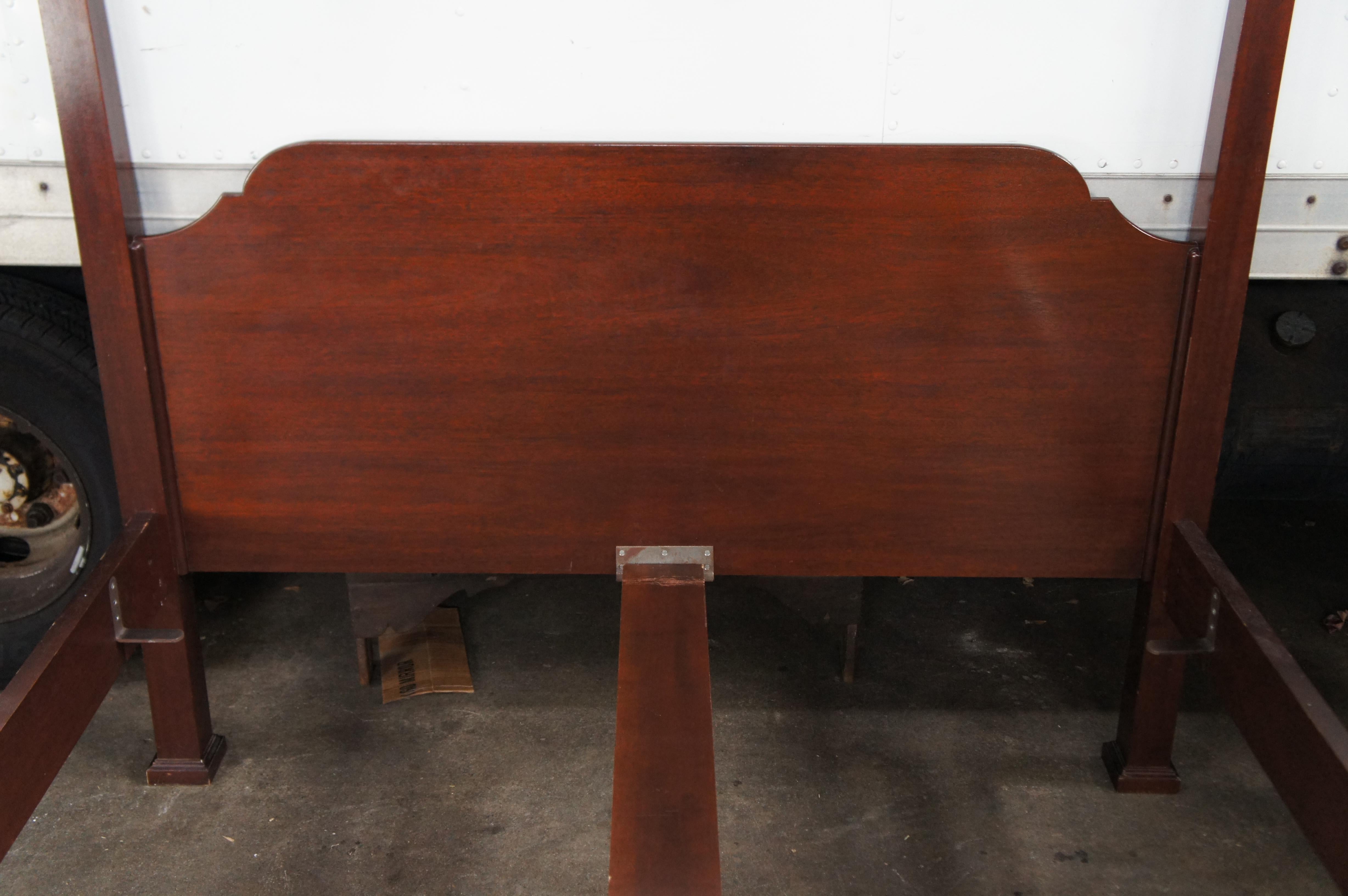 Fine XX secolo Baker Furniture Colonial Williamsburg Mahogany - Letto a baldacchino a 4 poster per la Regina in vendita