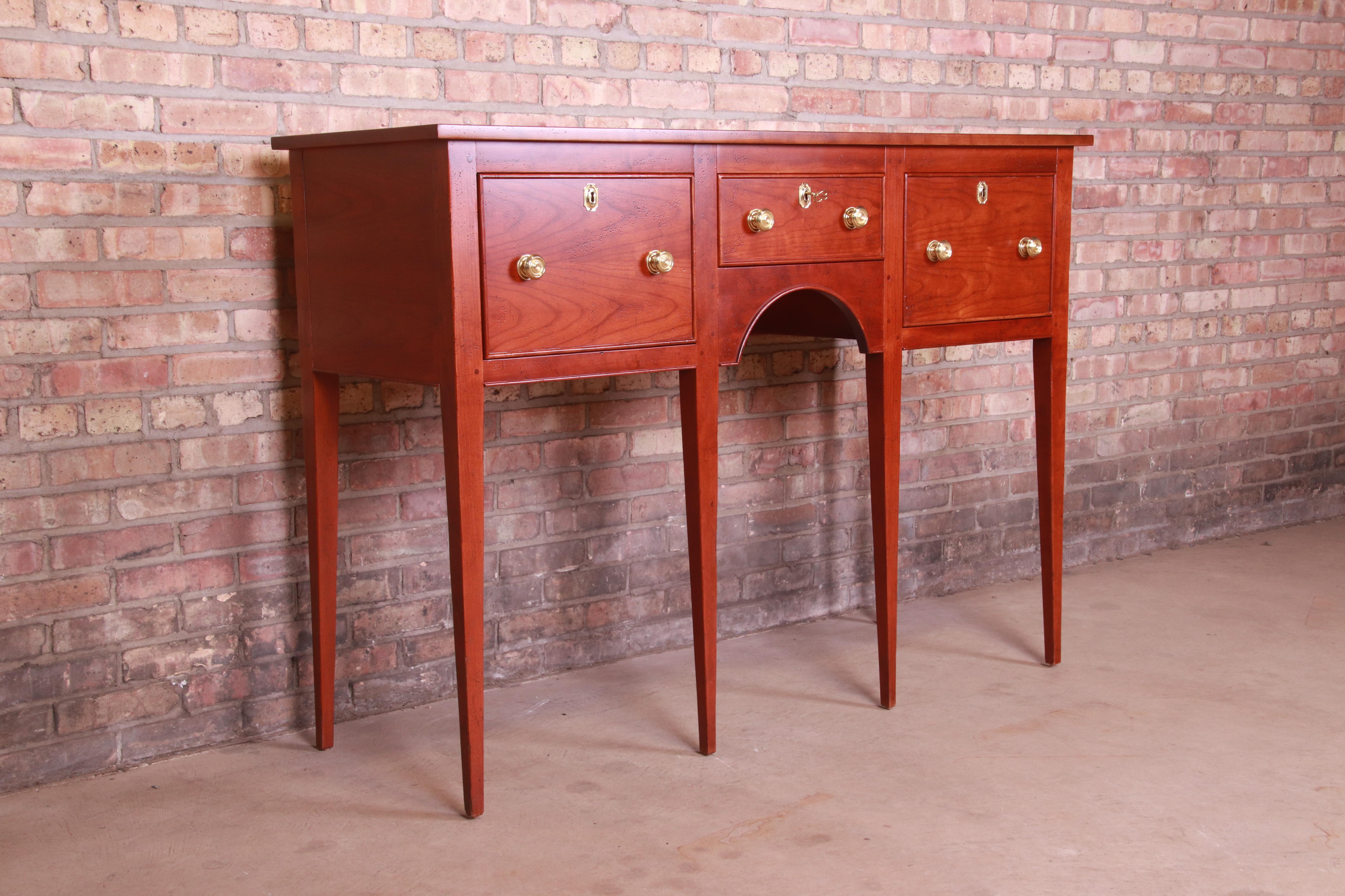 Baker Furniture Colonial Williamsburg Mahogany Sideboard Credenza, Refinished In Good Condition For Sale In South Bend, IN