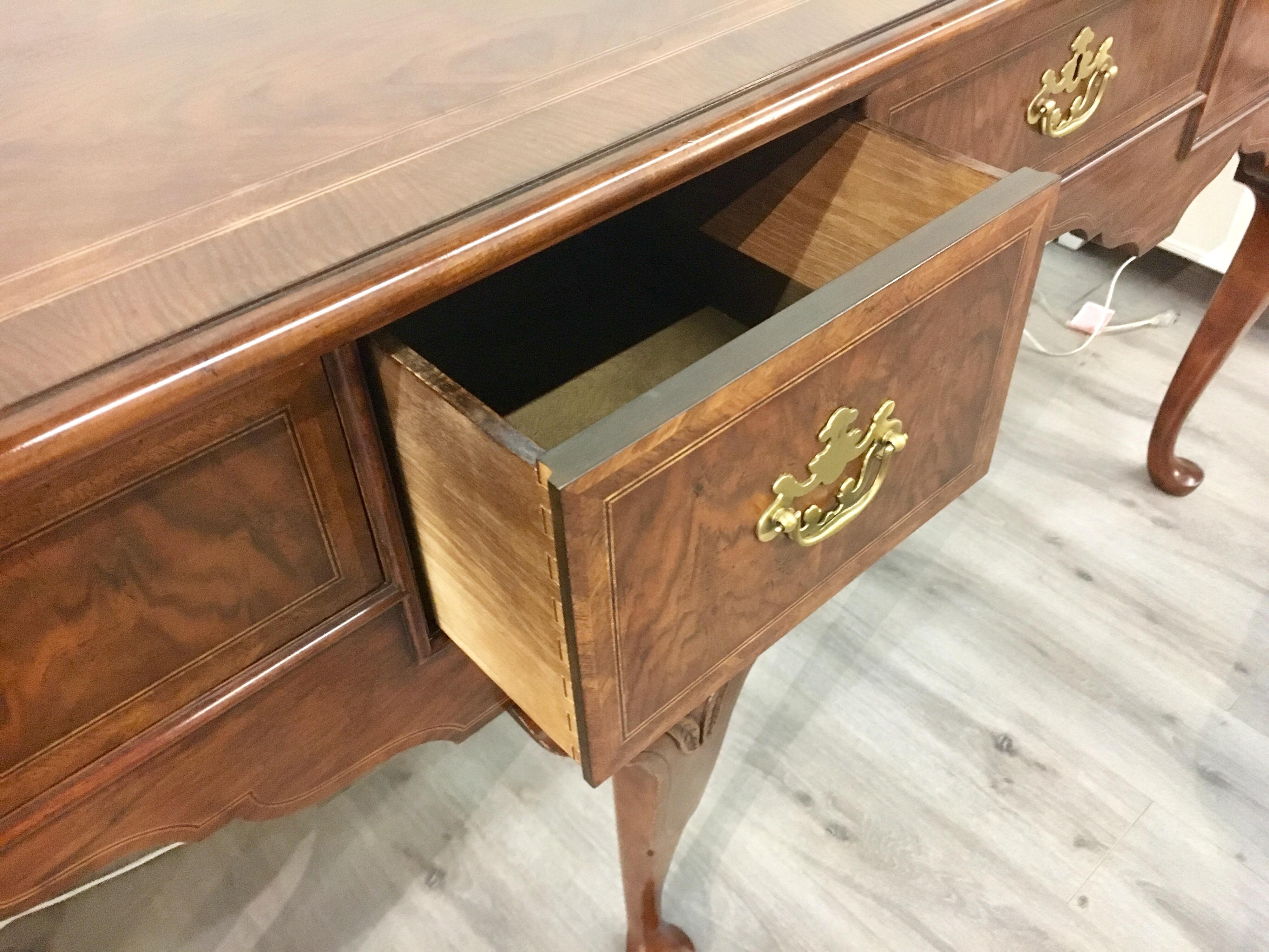 Baker Furniture Company Mahogany Inlay Console Sideboard Server Bar Buffet In Excellent Condition In West Hartford, CT