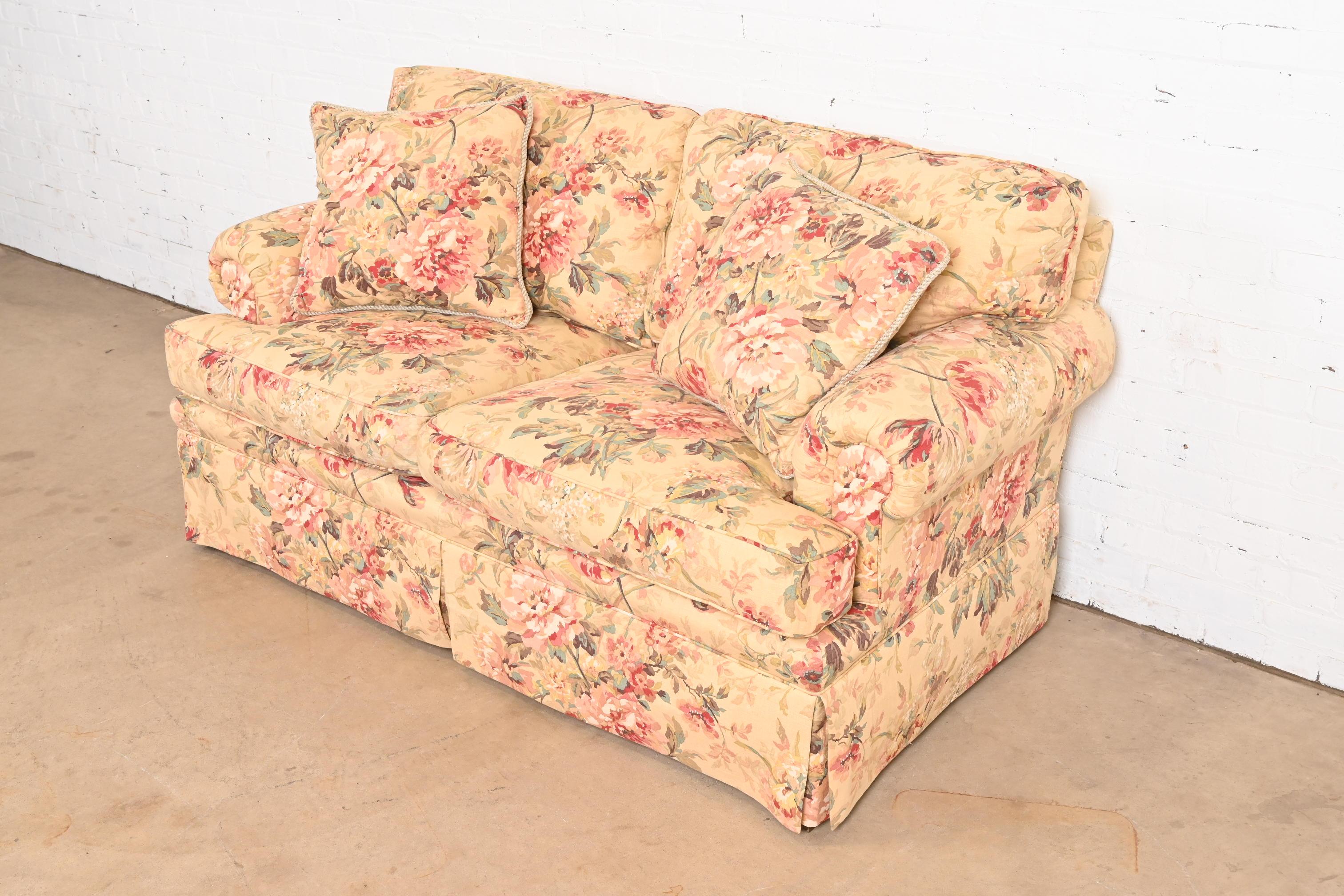 Baker Furniture Contemporary Down-filled Floral Upholstered Love Seat (Moderne)