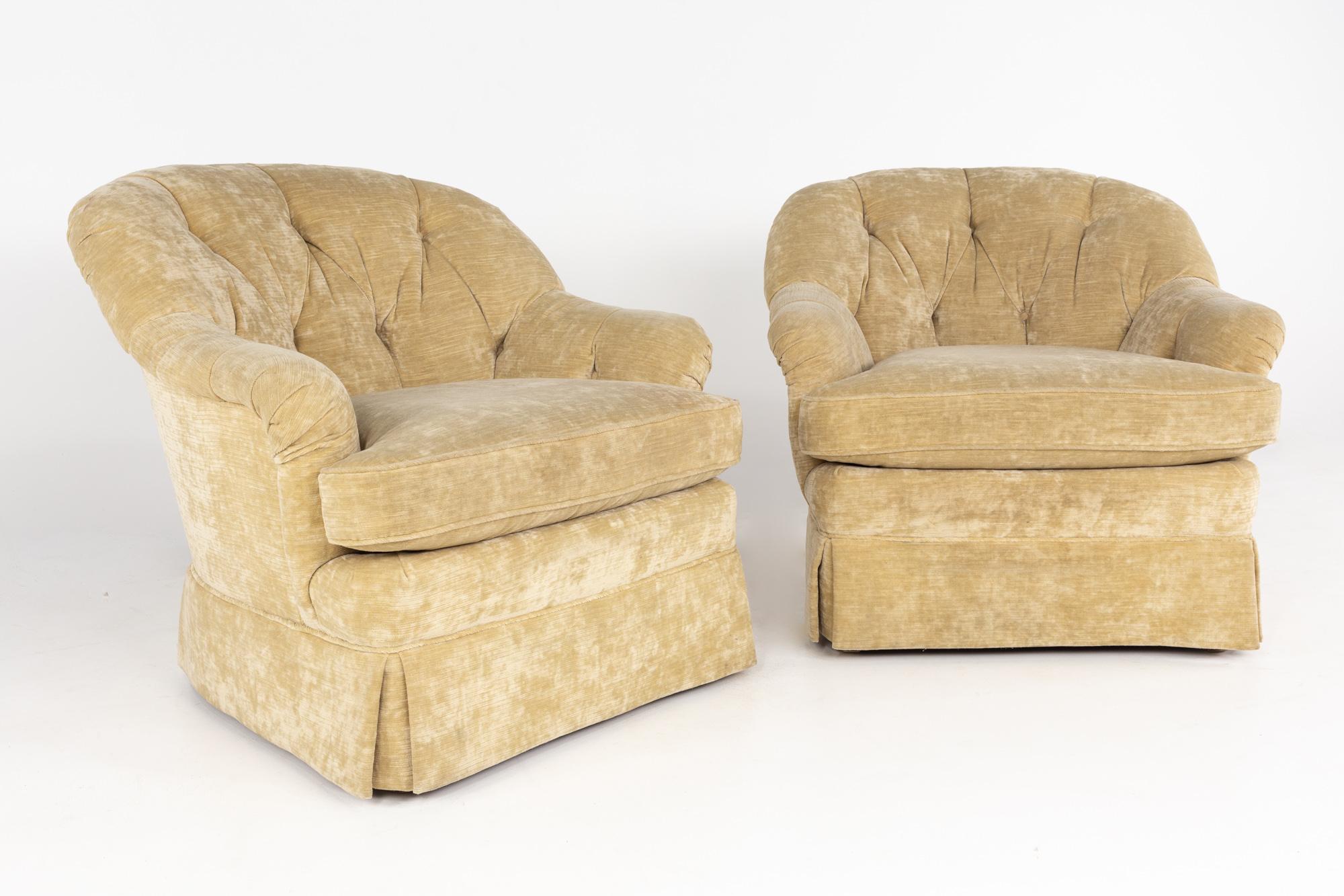 Baker Furniture Contemporary Tufted pair of lounge chairs - Pair

Each chair measures: 38 wide x 43 deep x 34 inches high, with a seat height of 20 and arm height of 24 inches

About Photos: We take our photos in a controlled lighting studio to show
