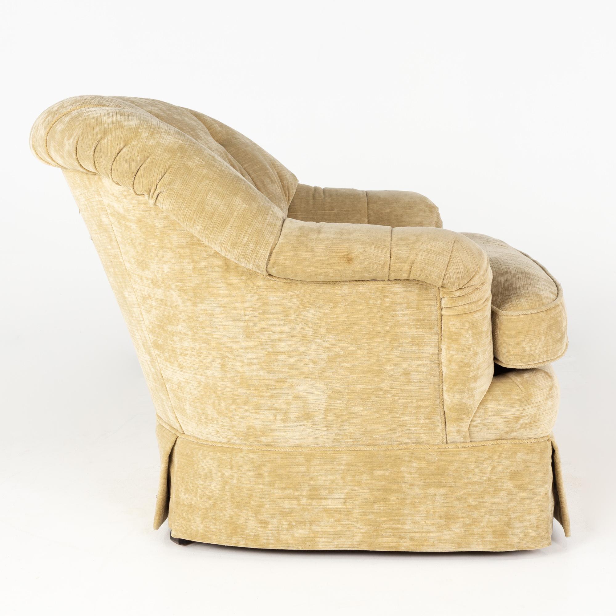 Baker Furniture Contemporary Tufted Pair of Lounge Chairs, Pair 1