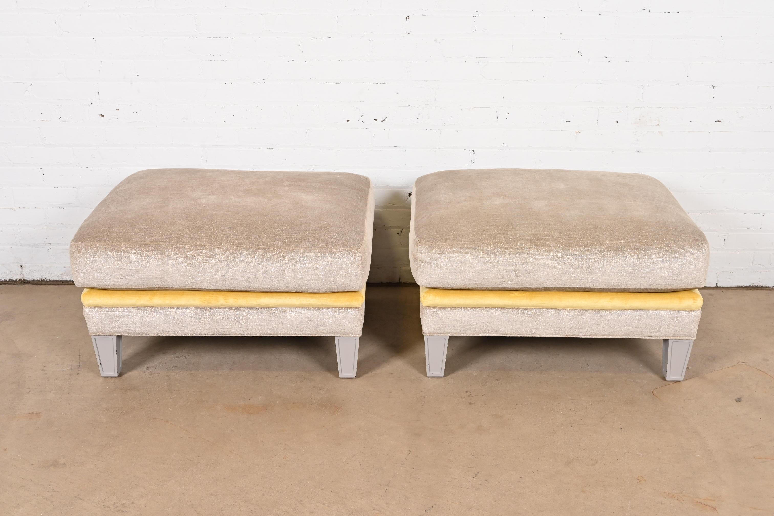 20ième siècle Pouf contemporain, paire, de Baker Furniture en vente