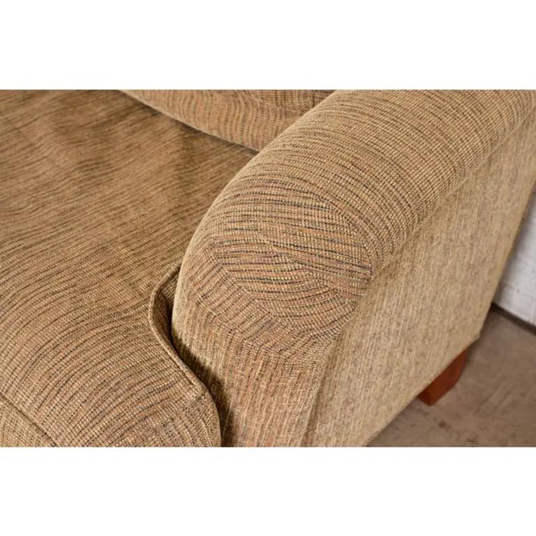 Baker Furniture Sofá tapizado contemporáneo en venta 2