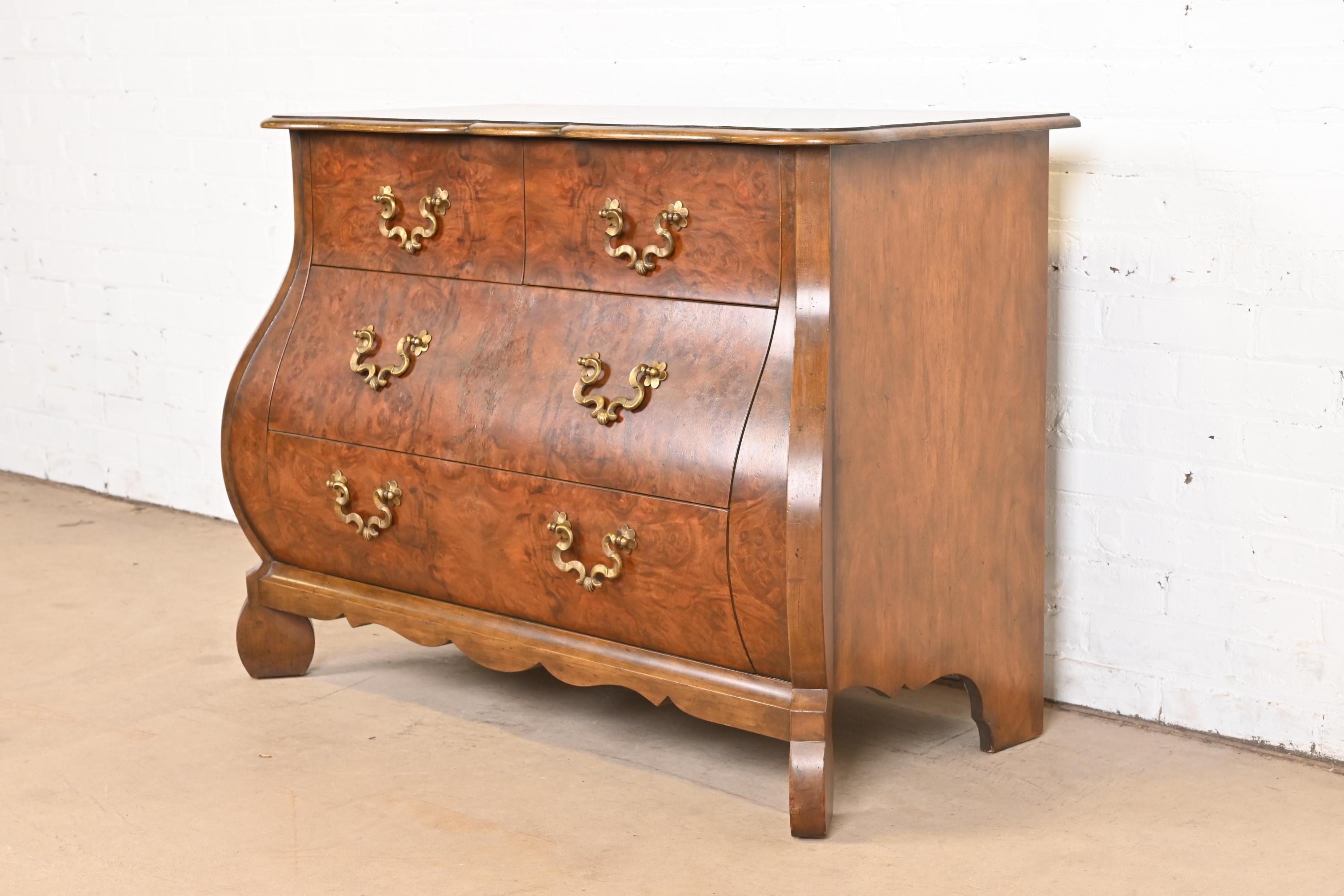 Baker Furniture Dutch Louis XV Burled Walnut Bombay Chest or Commode Bon état - En vente à South Bend, IN