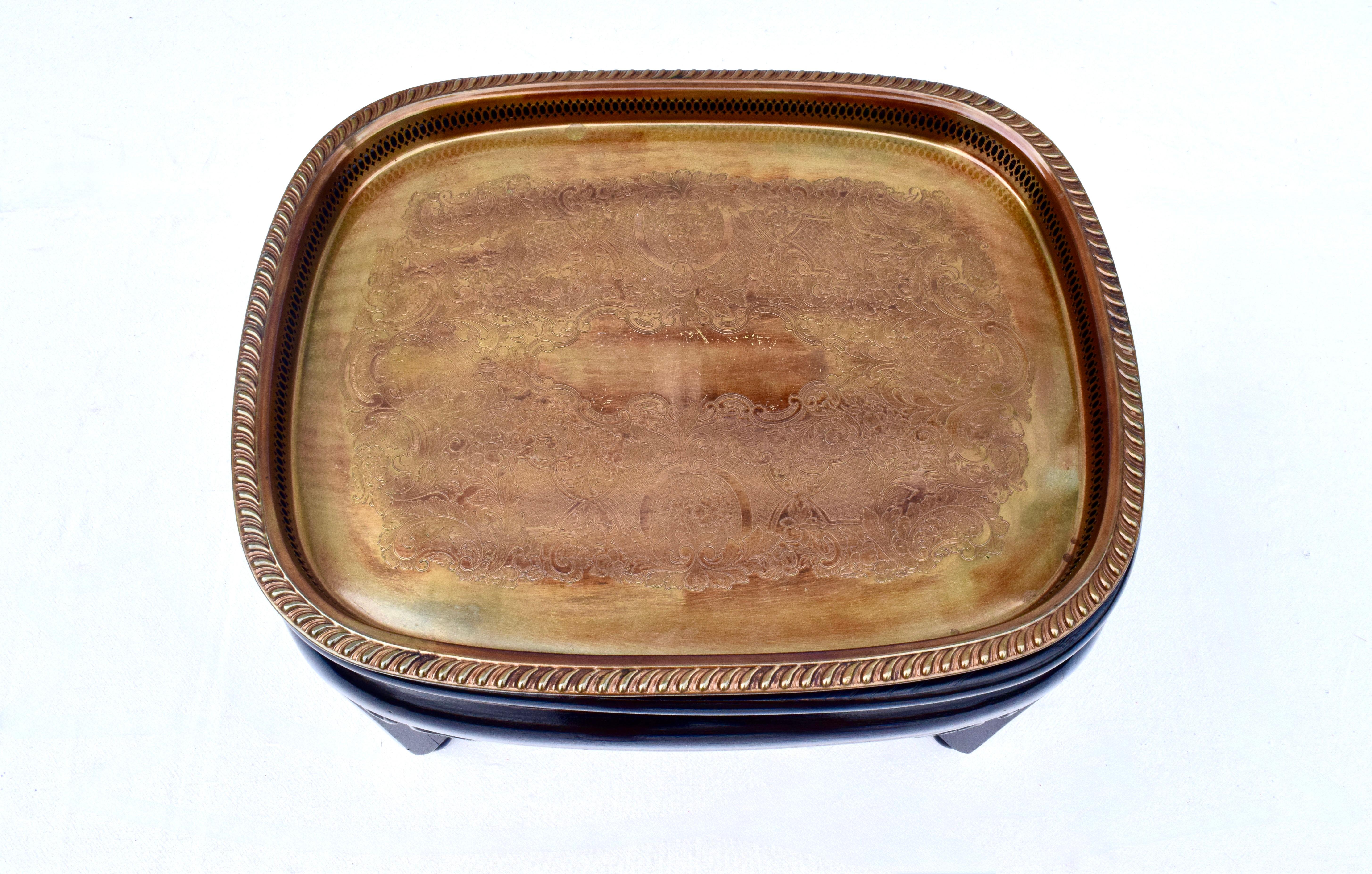 Baker Möbel Ebonisiert Ming Tablett Tisch (Ende des 20. Jahrhunderts) im Angebot