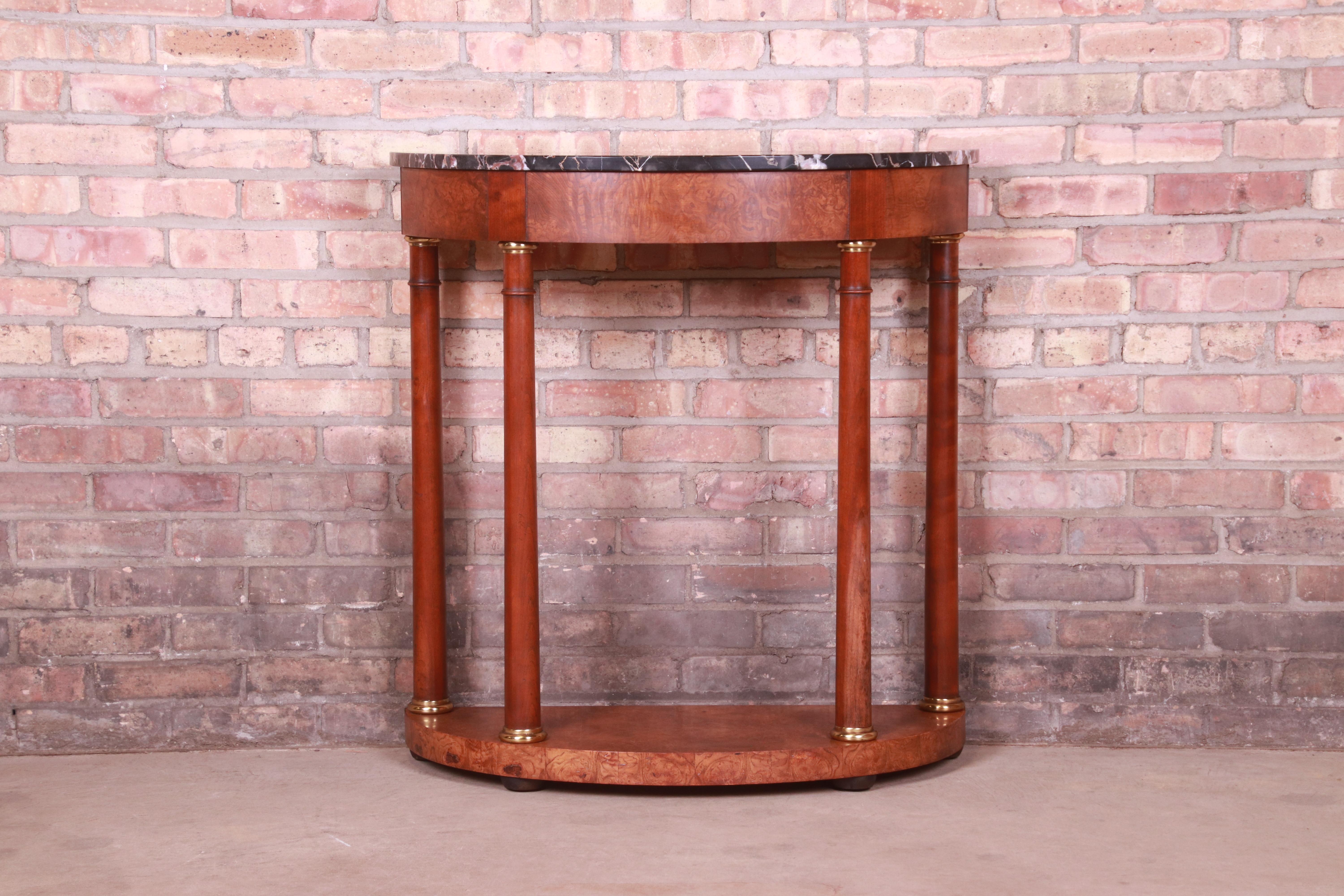 Table console demi-lune Empire en bois de broussin avec plateau en marbre de Baker Furniture Bon état - En vente à South Bend, IN