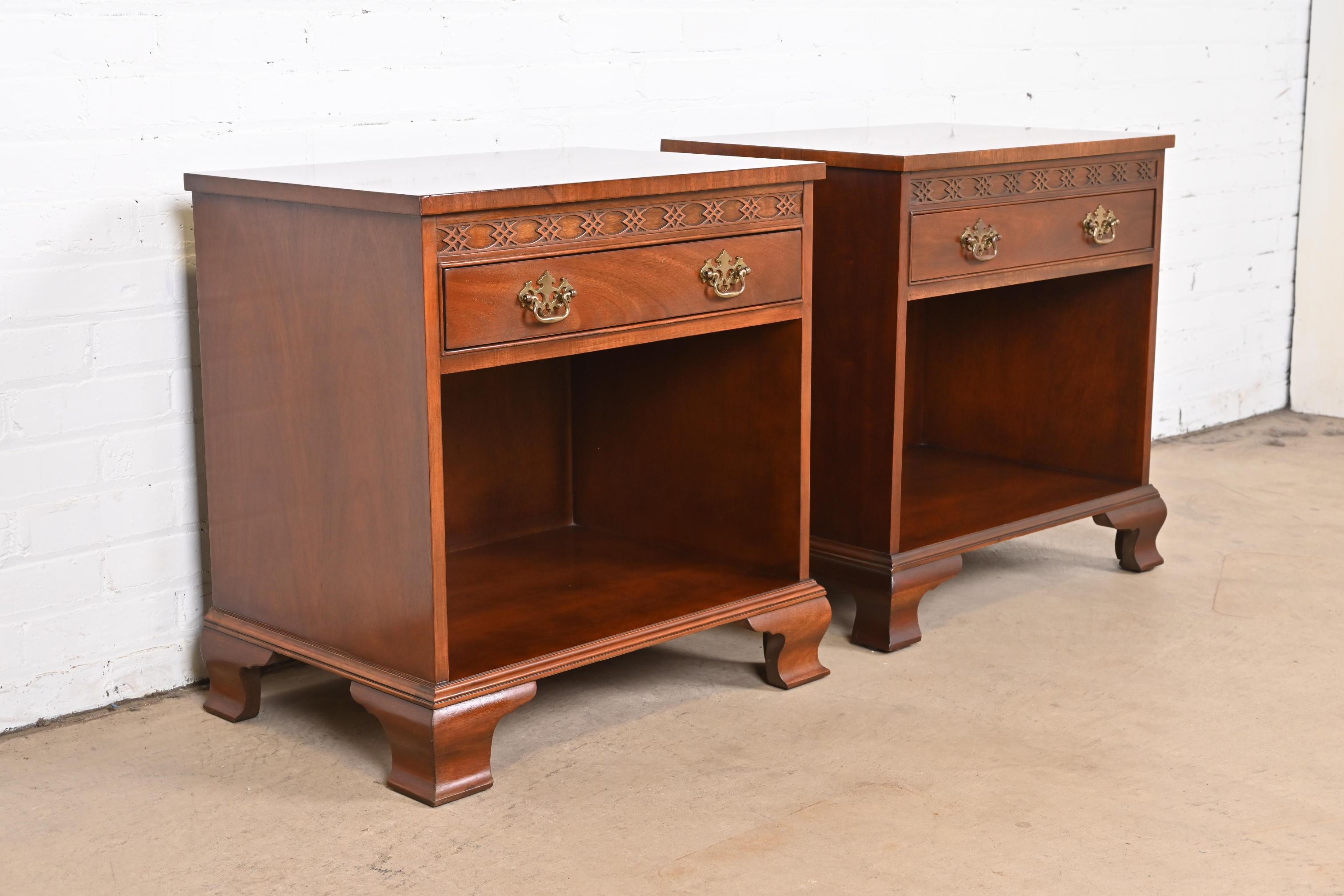 Baker Furniture English Chippendale Carved Mahogany Nightstands, Pair In Good Condition For Sale In South Bend, IN