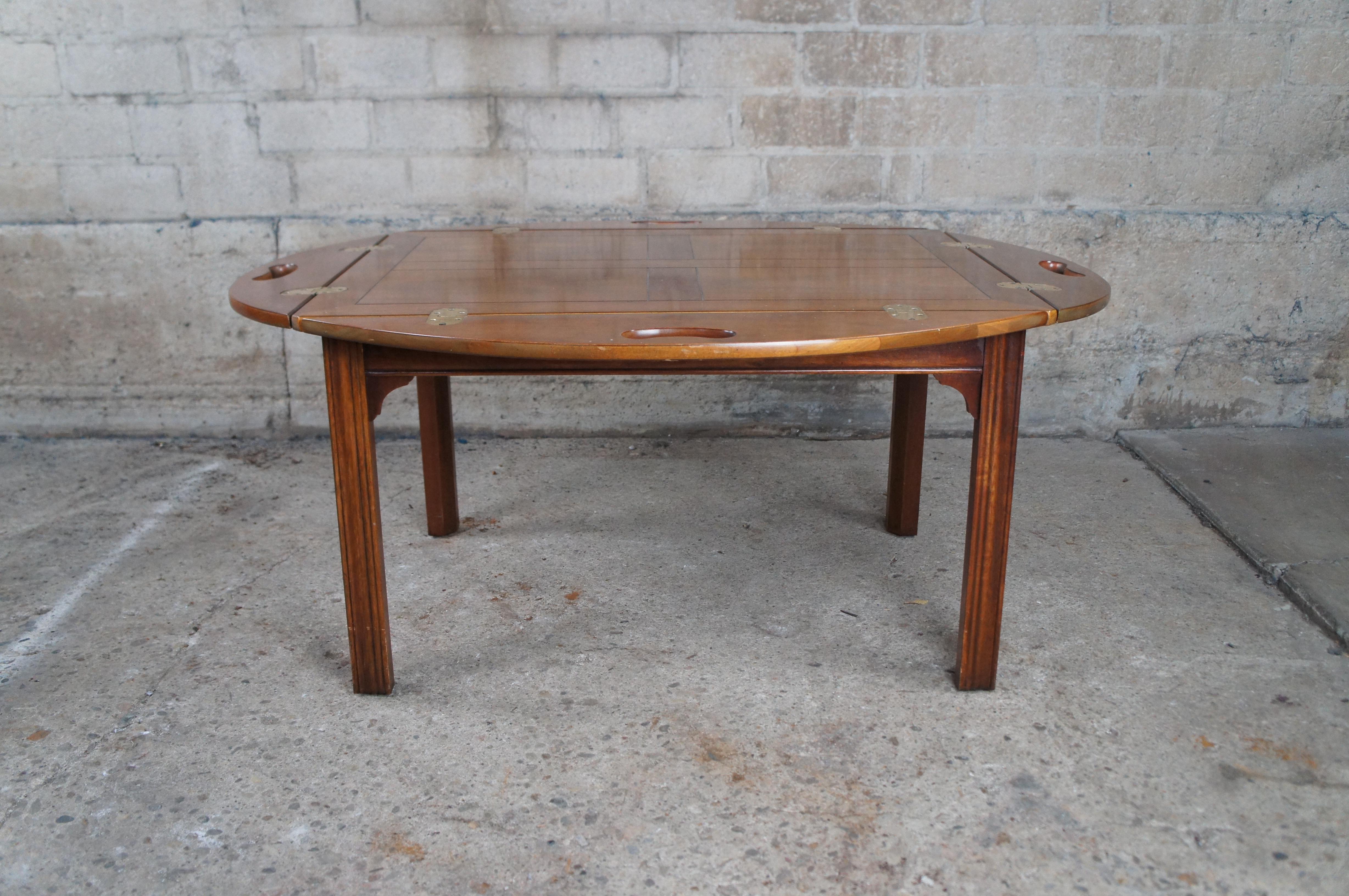 Baker Furniture English Chippendale Mahogany Butlers Tray Coffee Cocktail Table in vendita 6