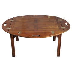 Baker Furniture Englischer Chippendale-Mahagoni-Couchtisch mit Butlers-Tablett aus Mahagoni