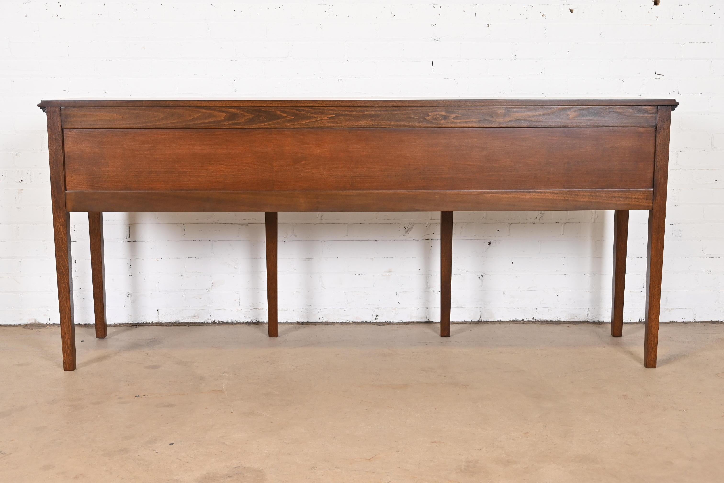 Baker Furniture English Georgian Banded Oak Sideboard, Newly Refinished For Sale 10