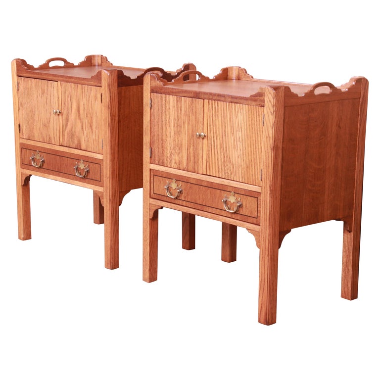 Baker Furniture English Georgian Oak Nightstands, Newly Refinished For Sale