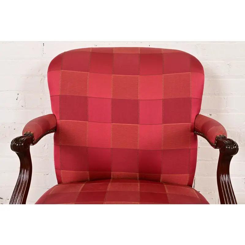 Juego de seis sillas de comedor tapizadas Regencia Inglesa de Baker Furniture Tapicería en venta