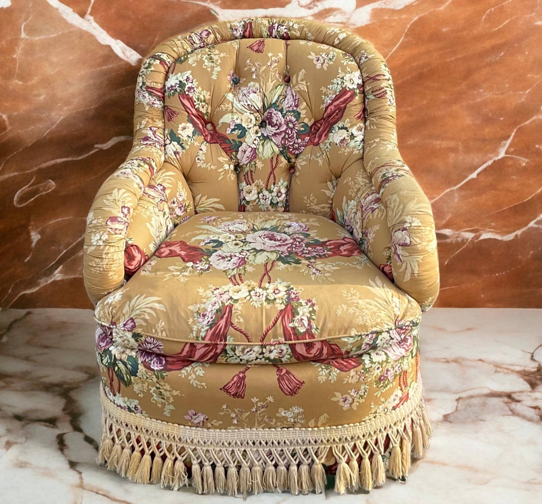 This is a lovely Baker Furniture club chair upholstered in a floral chintz. It is marked. There is some lite wear to the arms and fringe. 

My shipping is for the Continental US only and can run two to five weeks.
