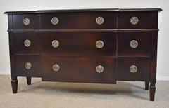 Baker Furniture commode à finition expresso de la collection Milling Road