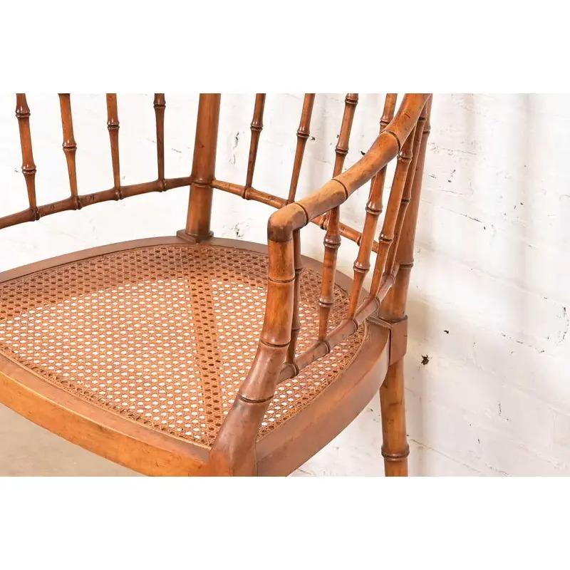 Poltrona Regency in finto bambù e canna di Baker Furniture, anni '60 in vendita 4