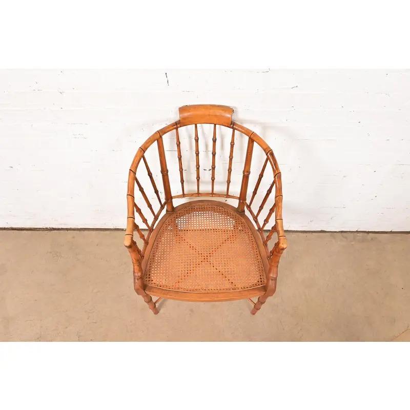 Poltrona Regency in finto bambù e canna di Baker Furniture, anni '60 in vendita 1