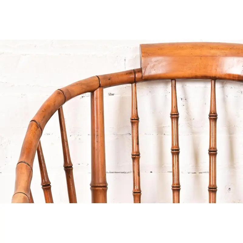 Poltrona Regency in finto bambù e canna di Baker Furniture, anni '60 in vendita 3
