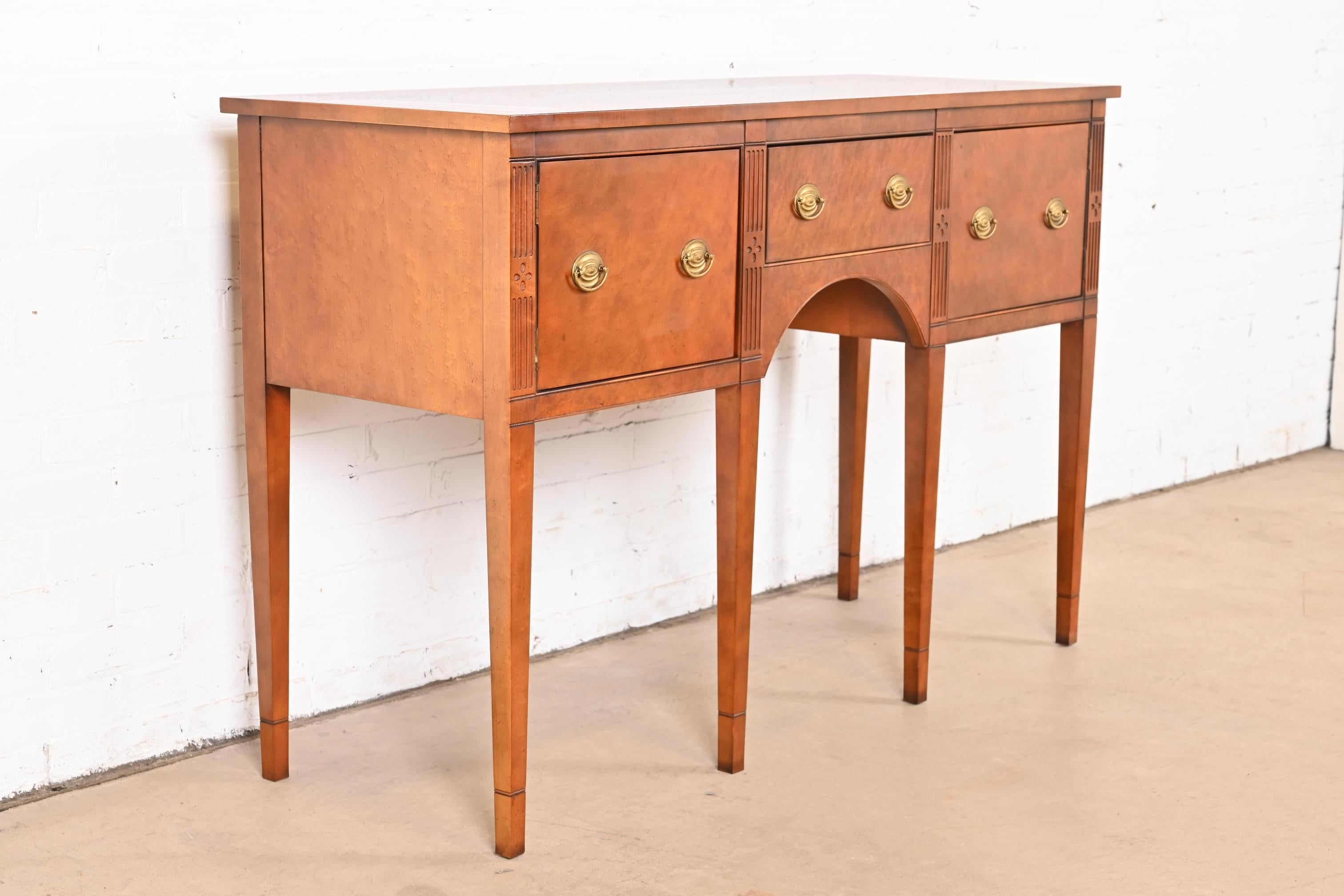 Americano Baker Furniture Feder Birdseye Maple Sideboard Credenza in vendita