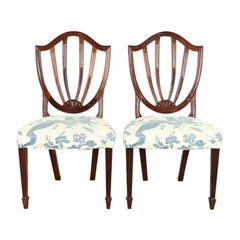 Baker Furniture Sillas laterales o de comedor federales con respaldo de caoba, Pareja